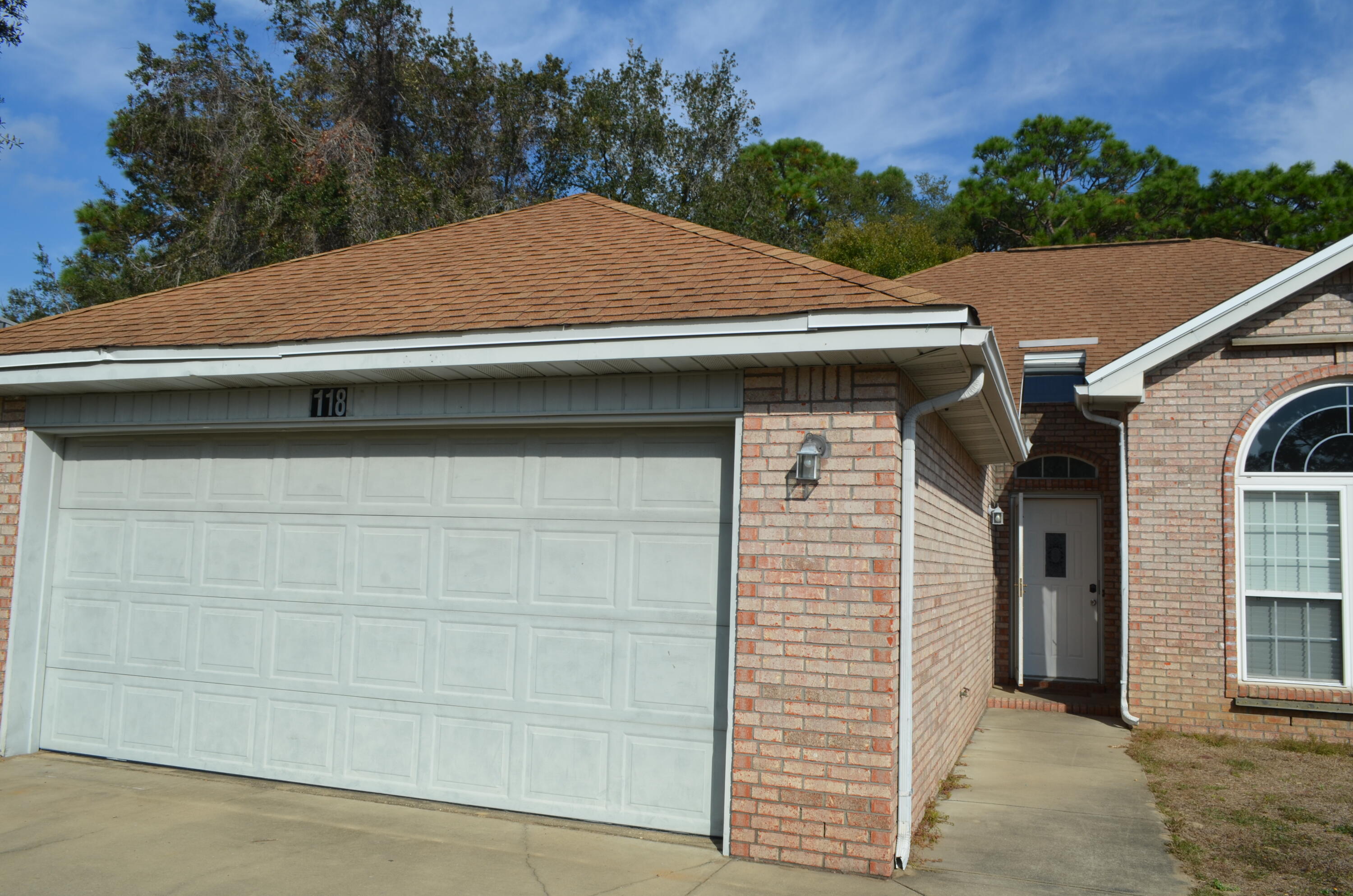 MEADOW WOODS - Residential Lease