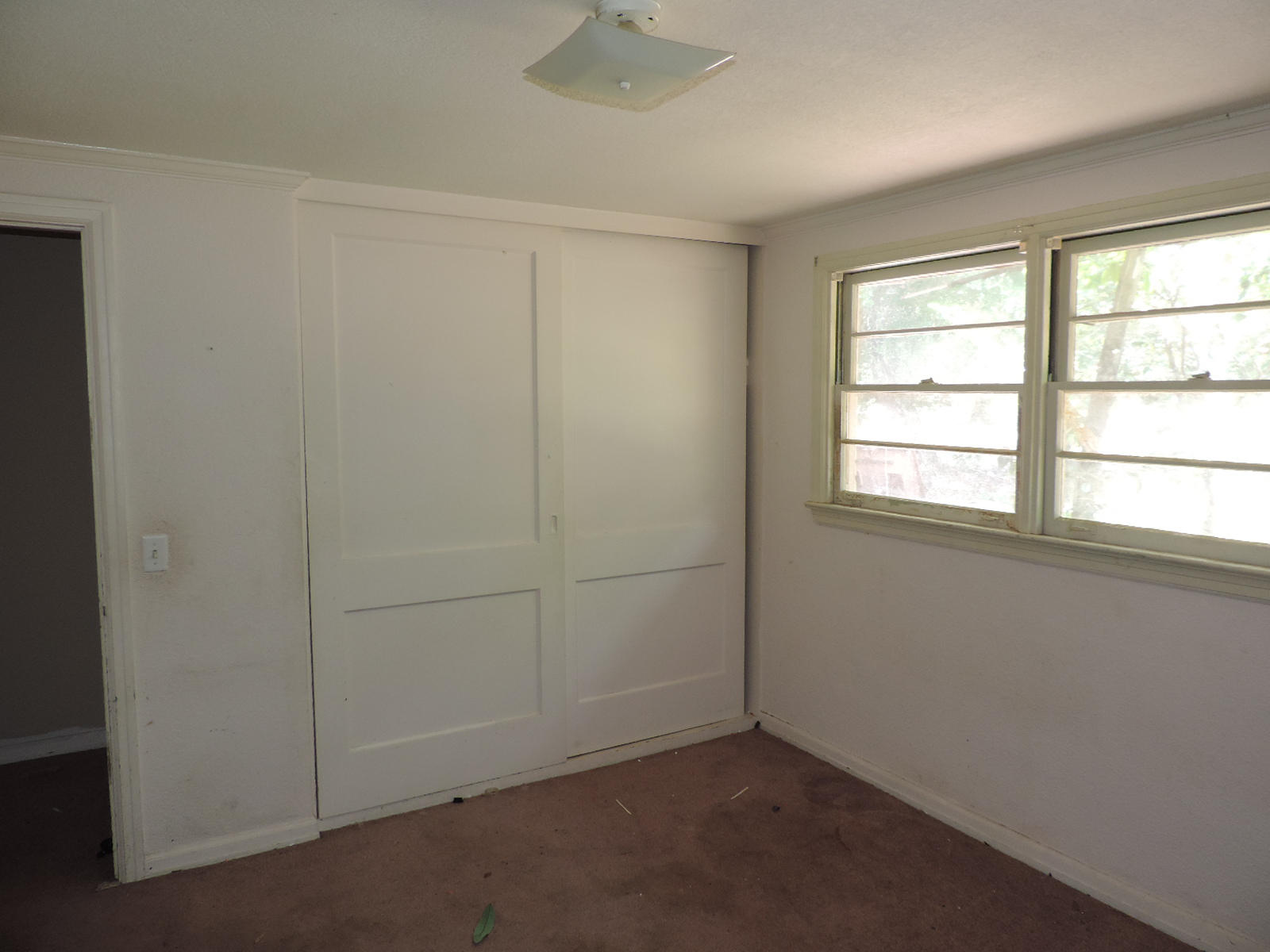 ELLIOTTS POINT - Residential