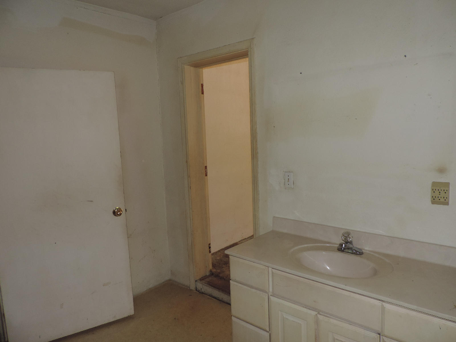 ELLIOTTS POINT - Residential