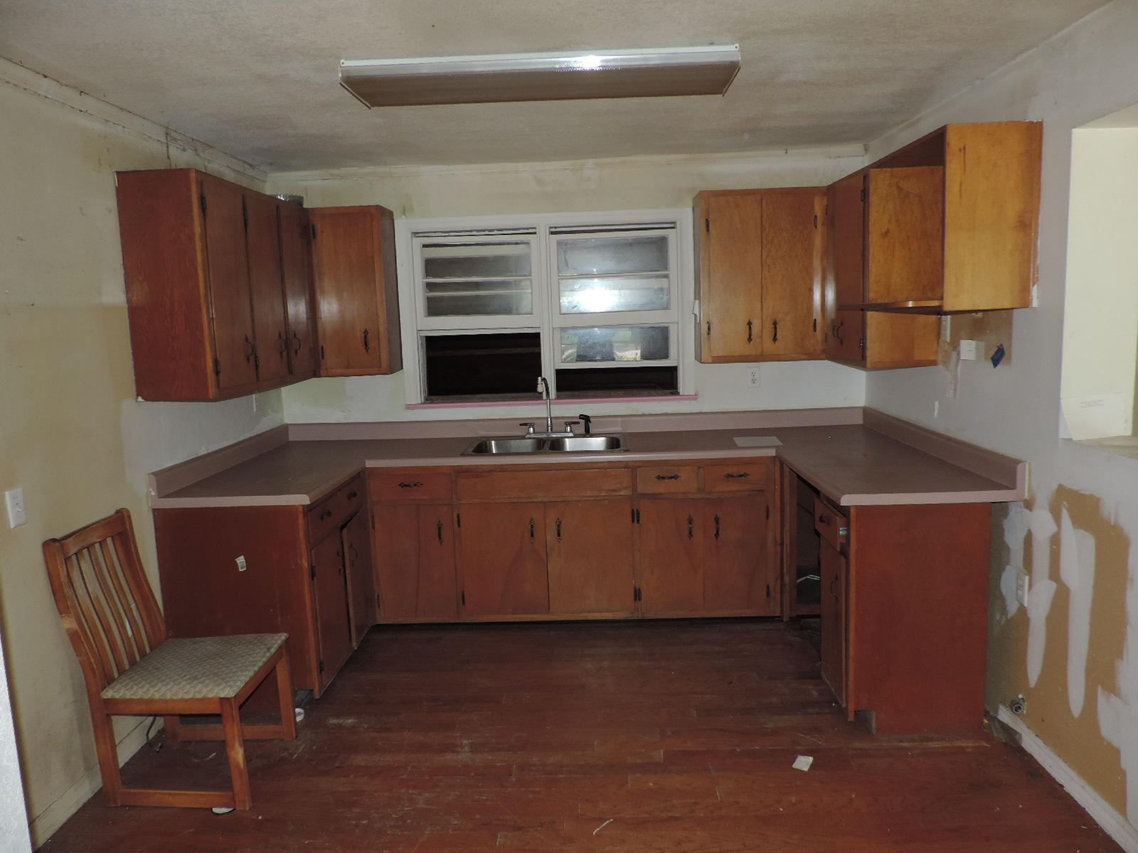 ELLIOTTS POINT - Residential