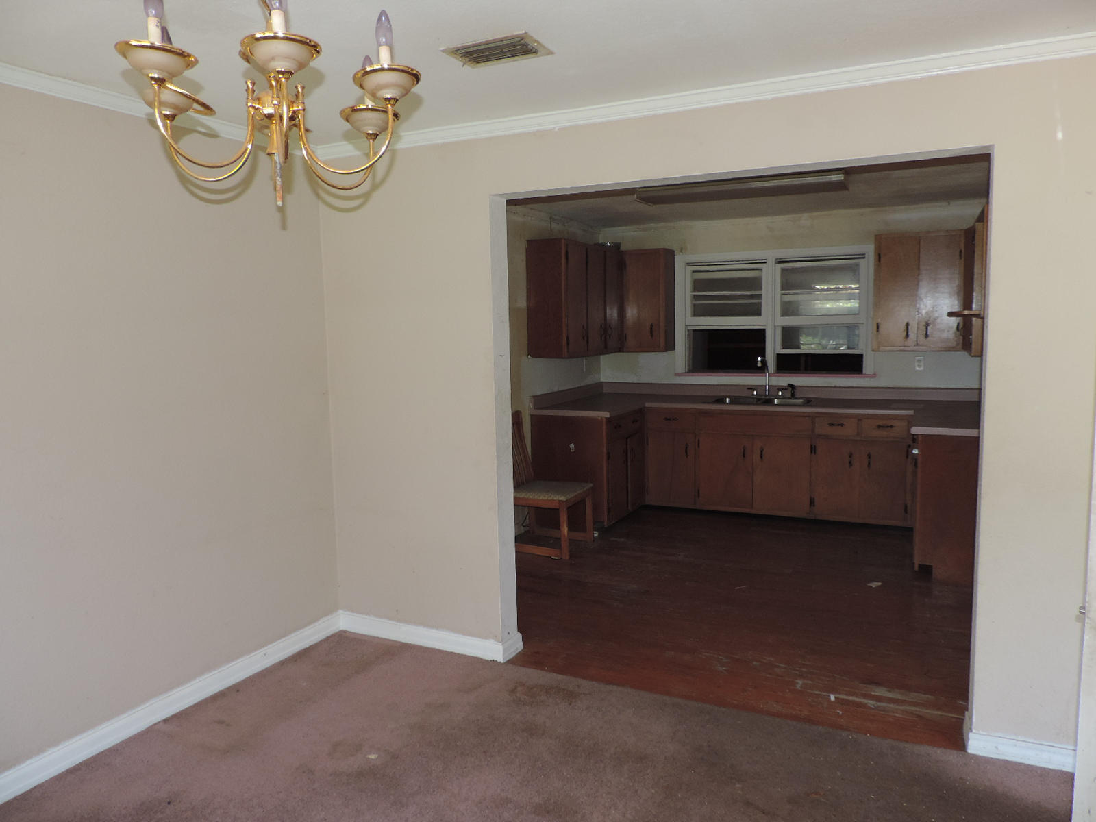 ELLIOTTS POINT - Residential