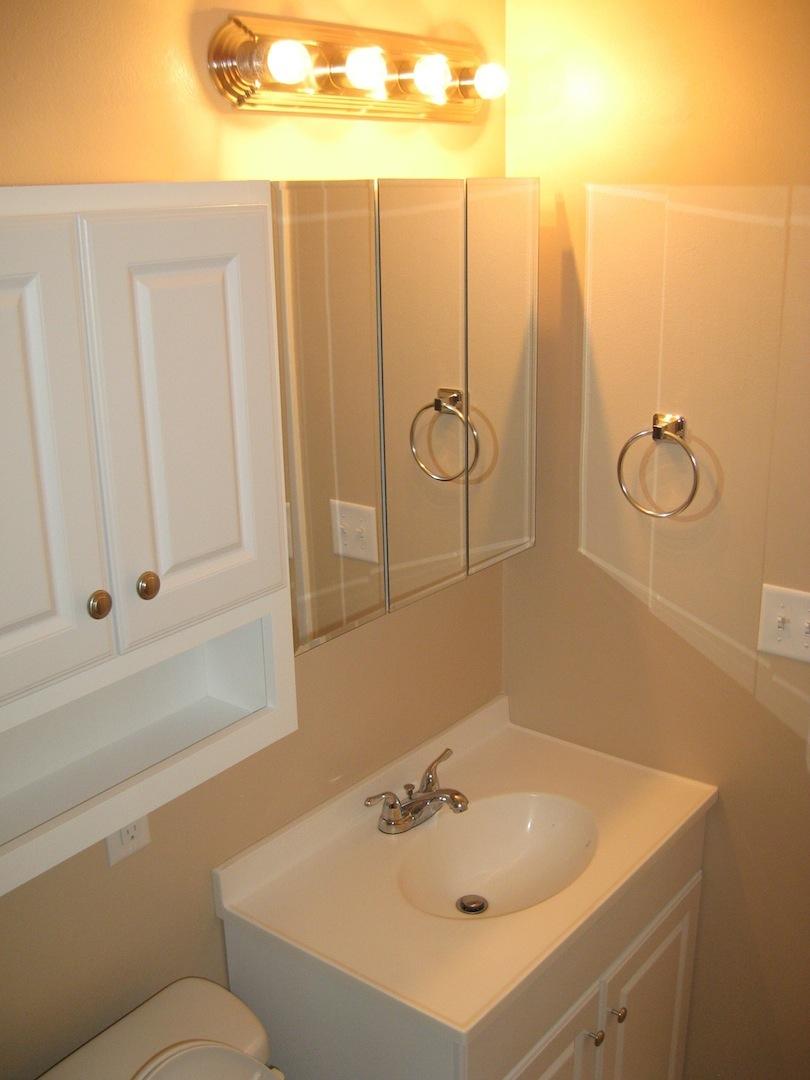 HICKORY - Residential Lease