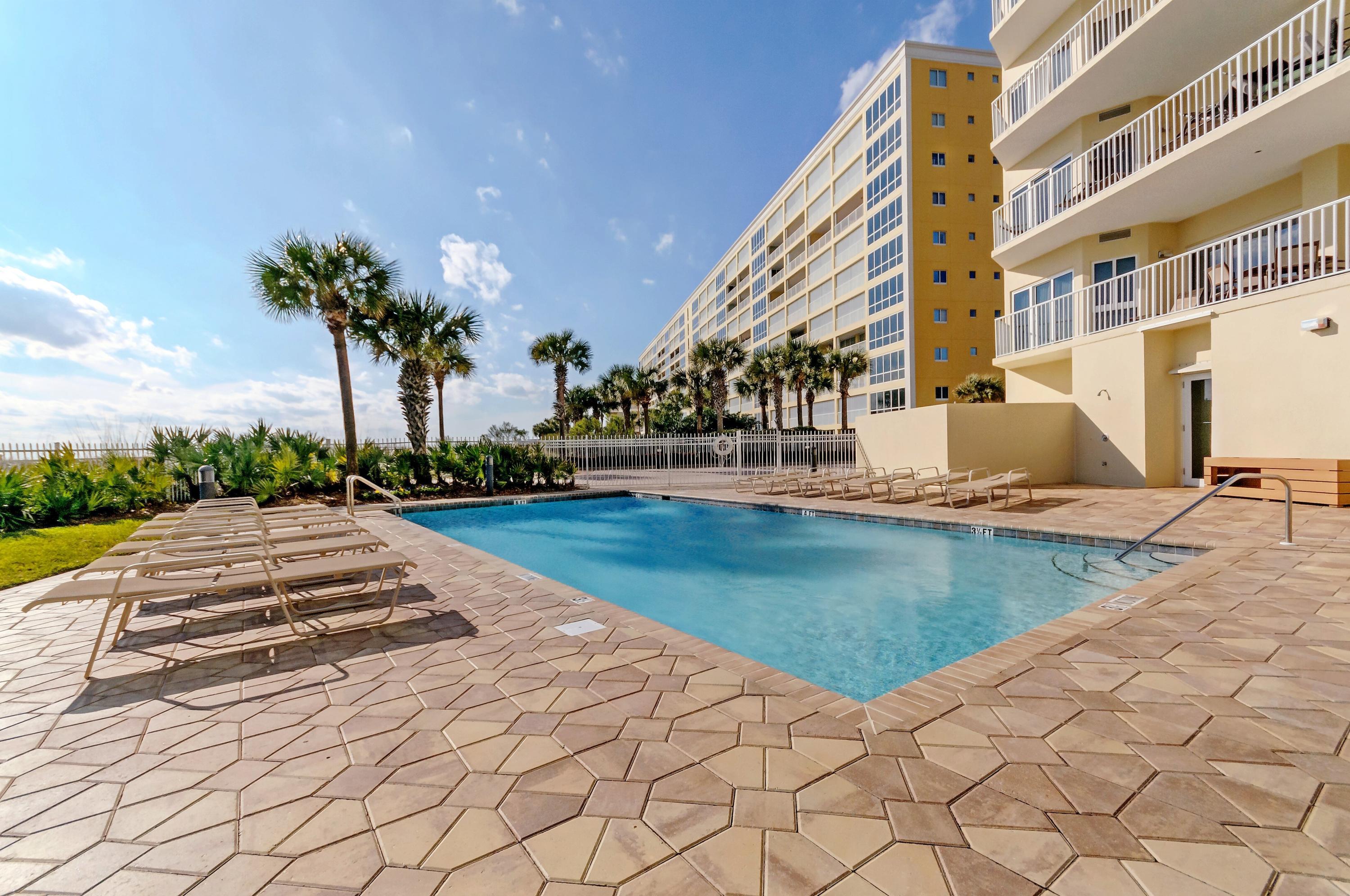 HOLIDAY ISLE TOWERS CONDO - Residential