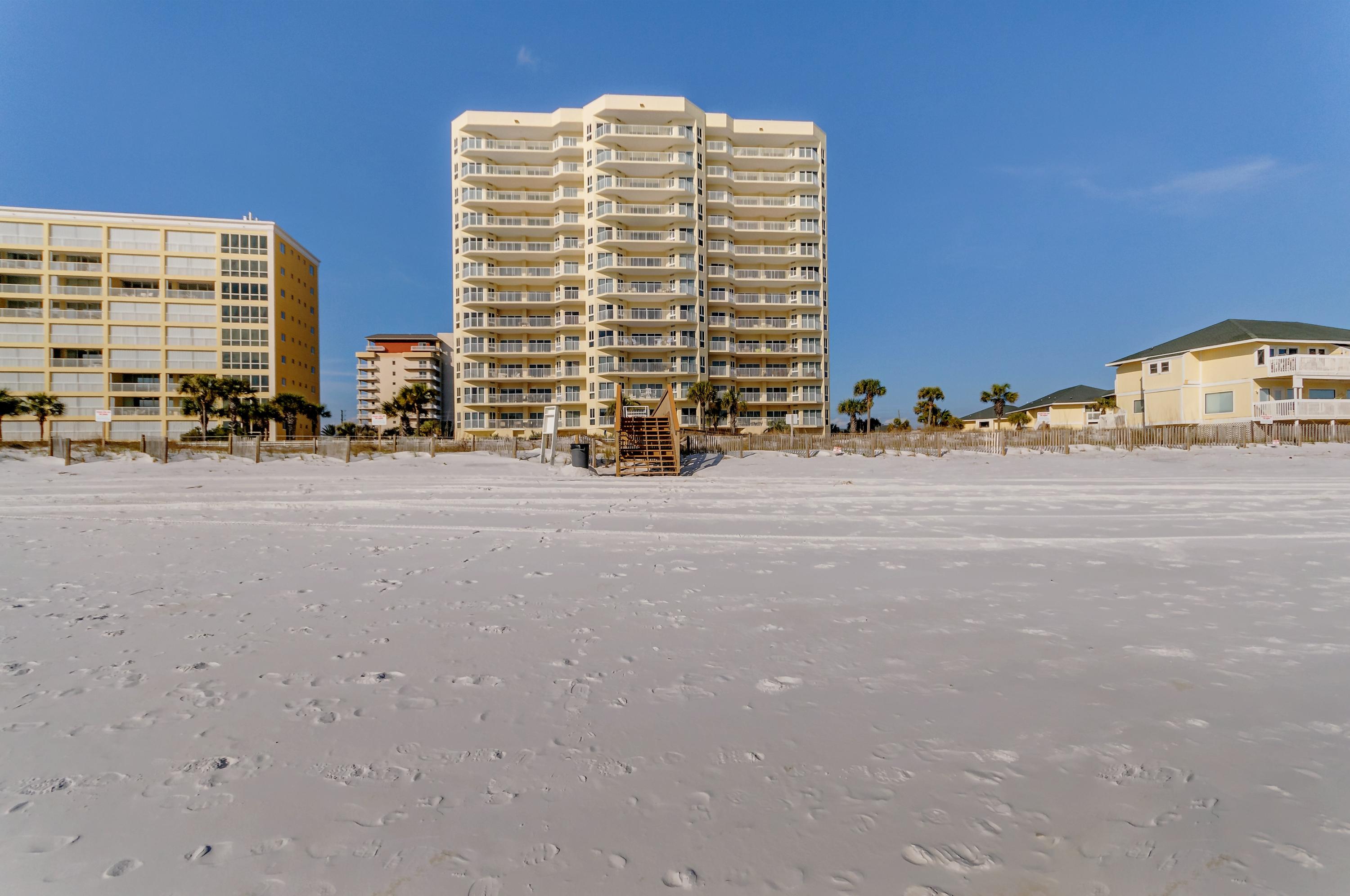 HOLIDAY ISLE TOWERS CONDO - Residential