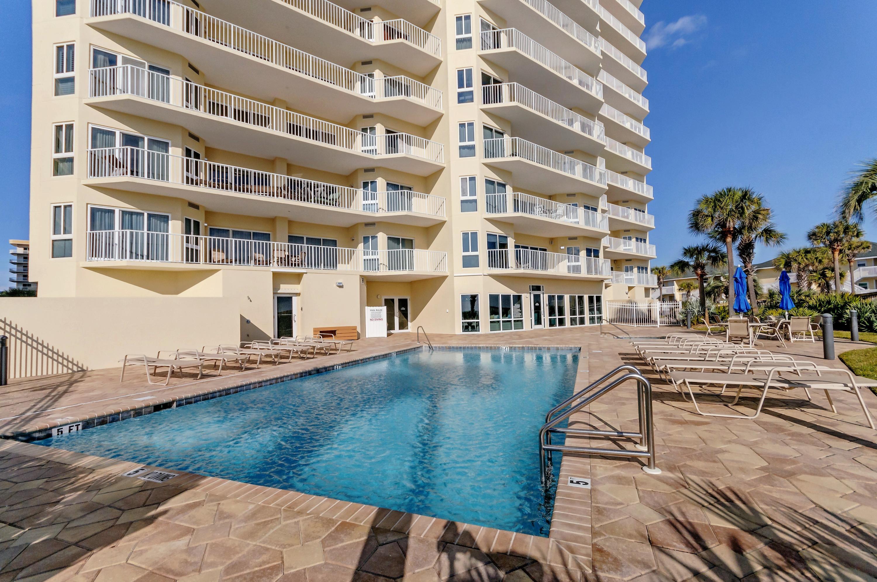 HOLIDAY ISLE TOWERS CONDO - Residential