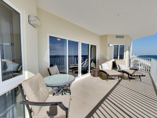HOLIDAY ISLE TOWERS CONDO - Residential