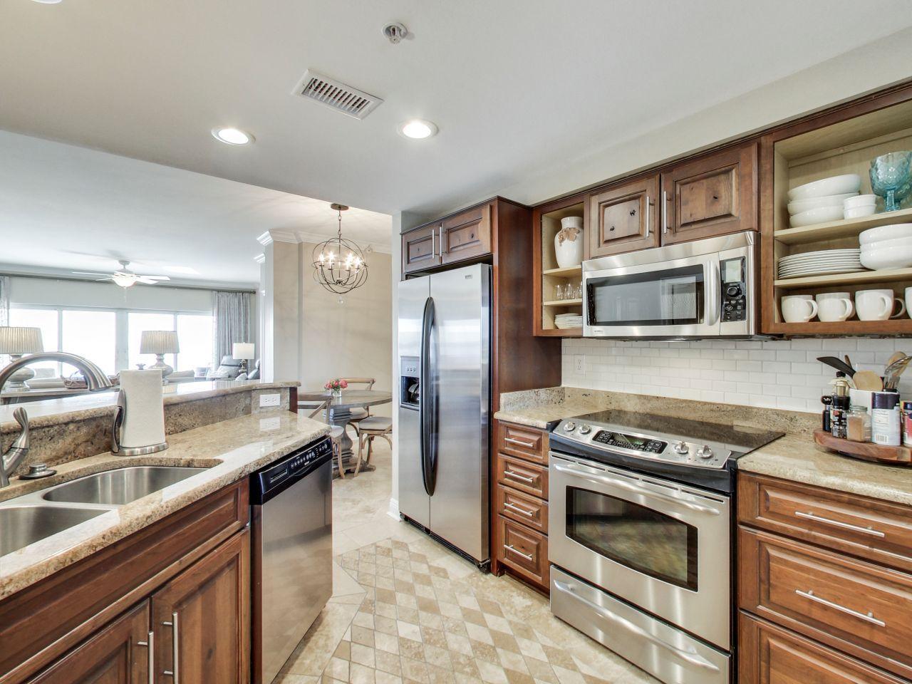 HOLIDAY ISLE TOWERS CONDO - Residential