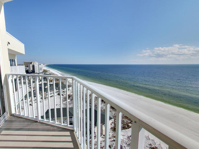 HOLIDAY ISLE TOWERS CONDO - Residential