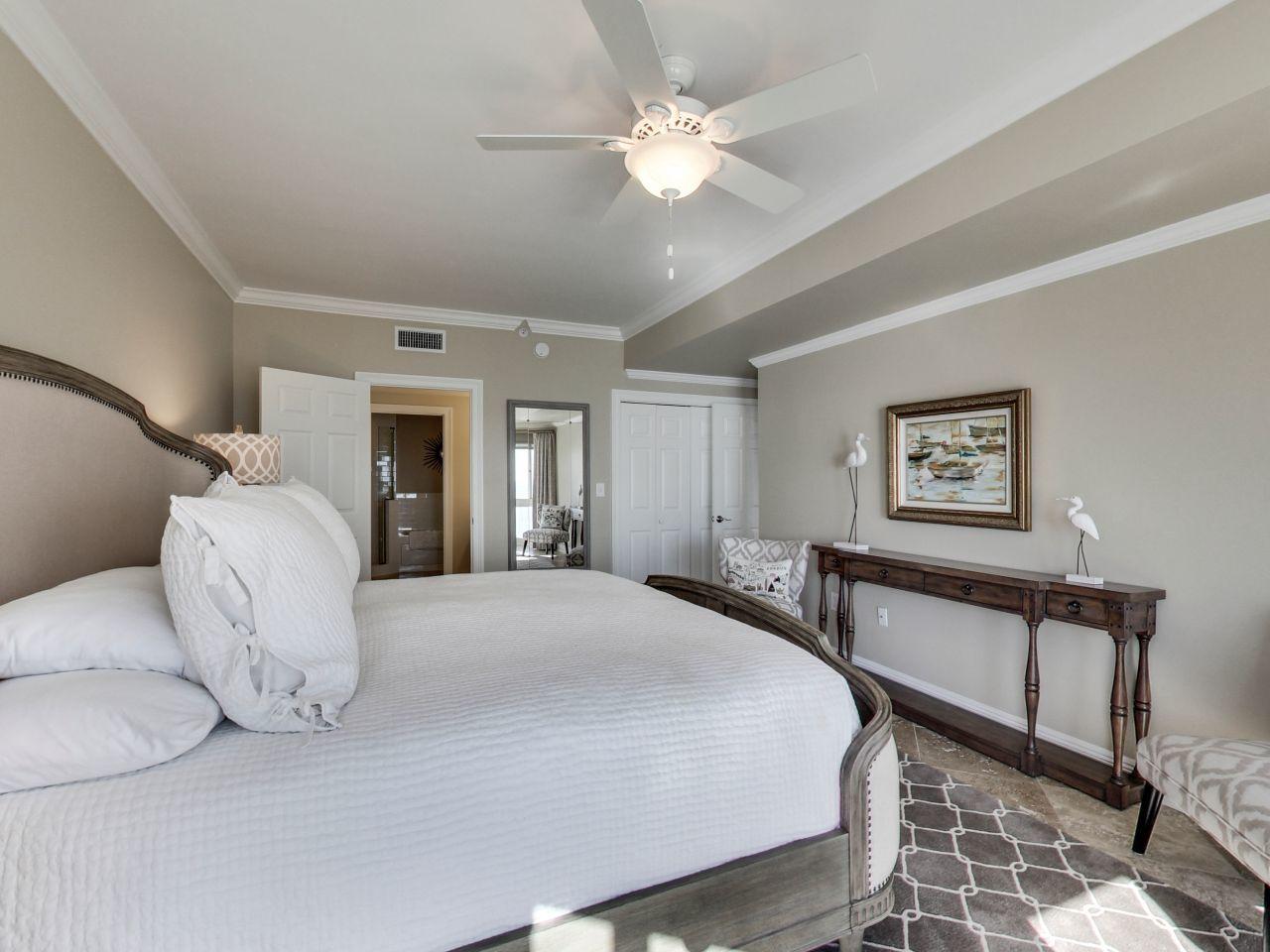 HOLIDAY ISLE TOWERS CONDO - Residential