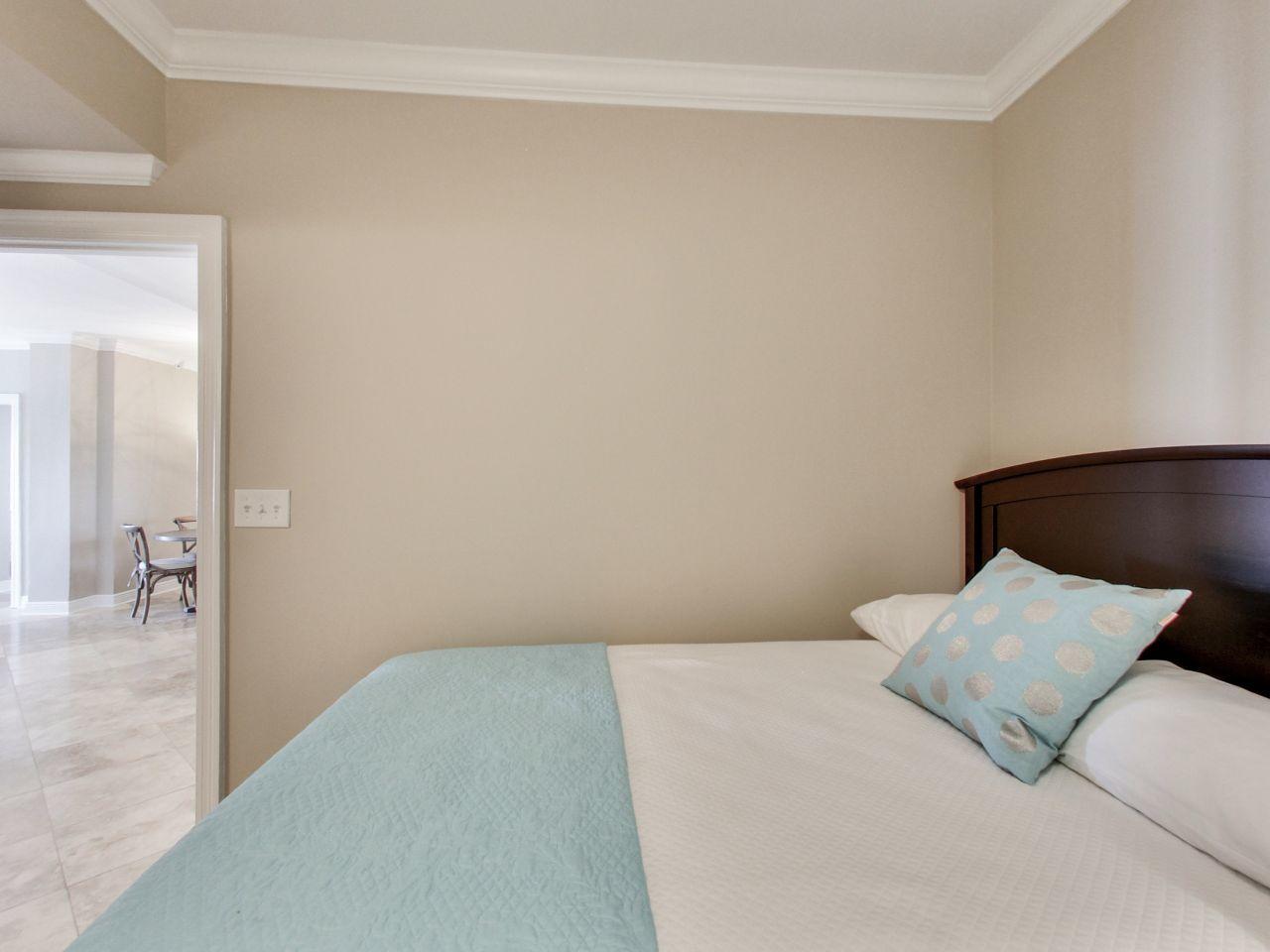 HOLIDAY ISLE TOWERS CONDO - Residential