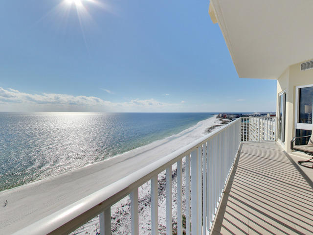 HOLIDAY ISLE TOWERS CONDO - Residential