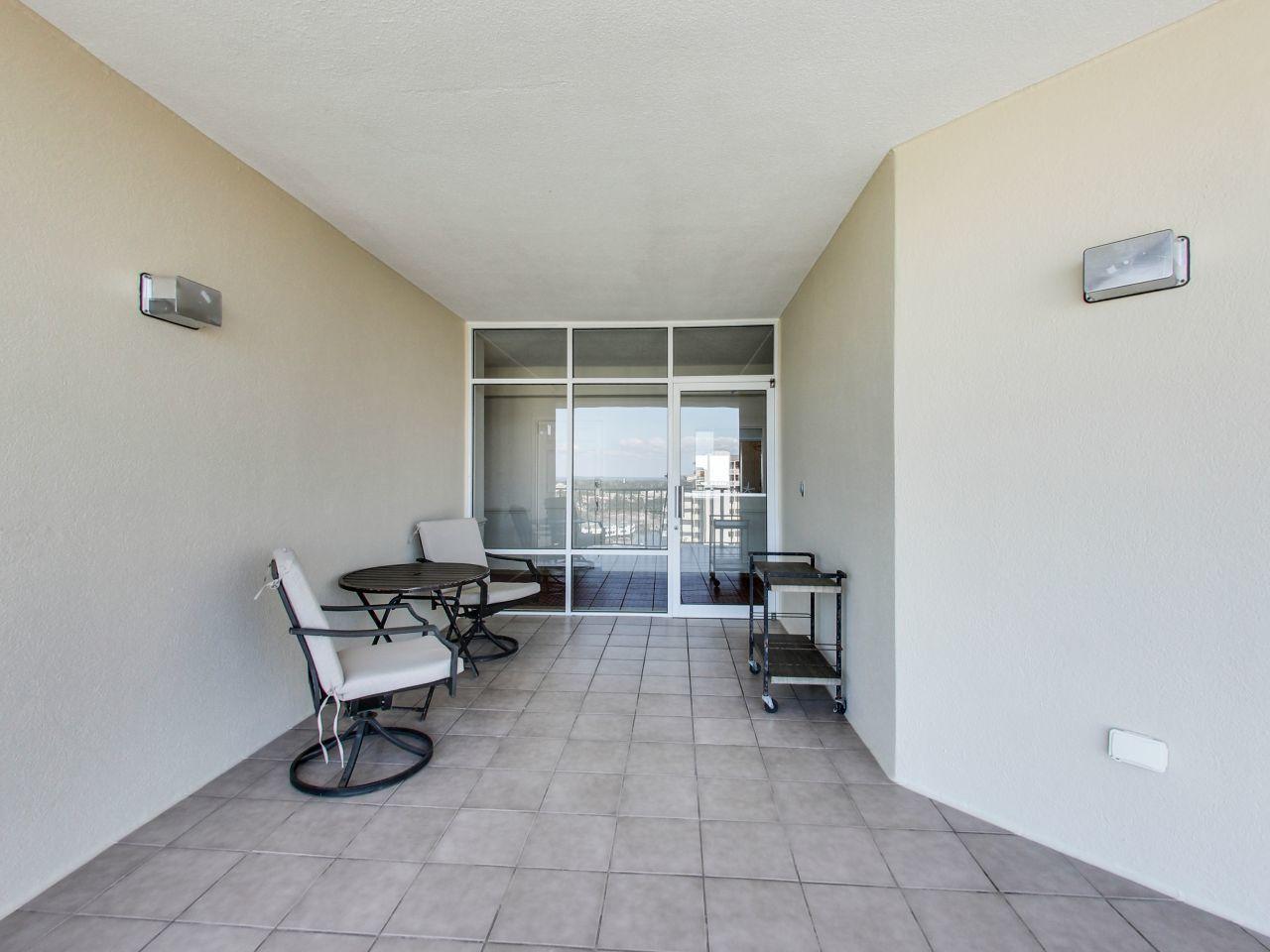 HOLIDAY ISLE TOWERS CONDO - Residential