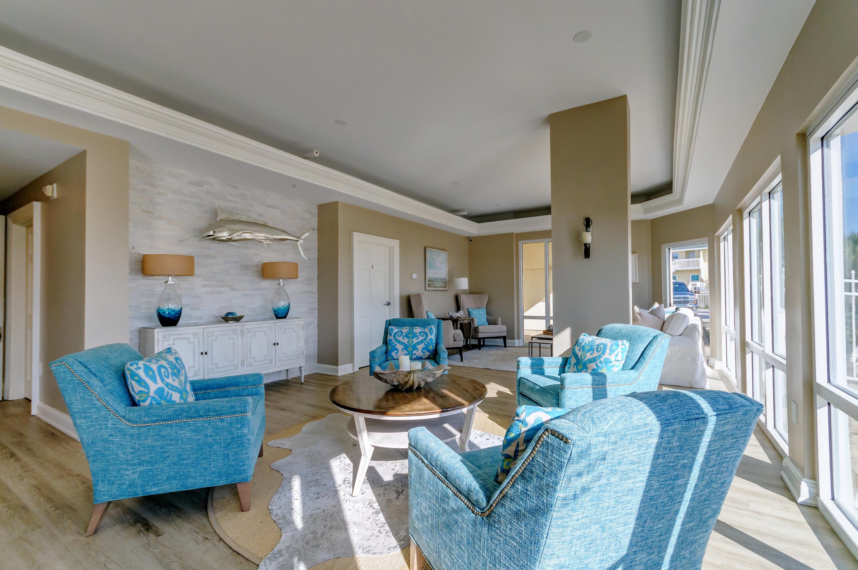 HOLIDAY ISLE TOWERS CONDO - Residential