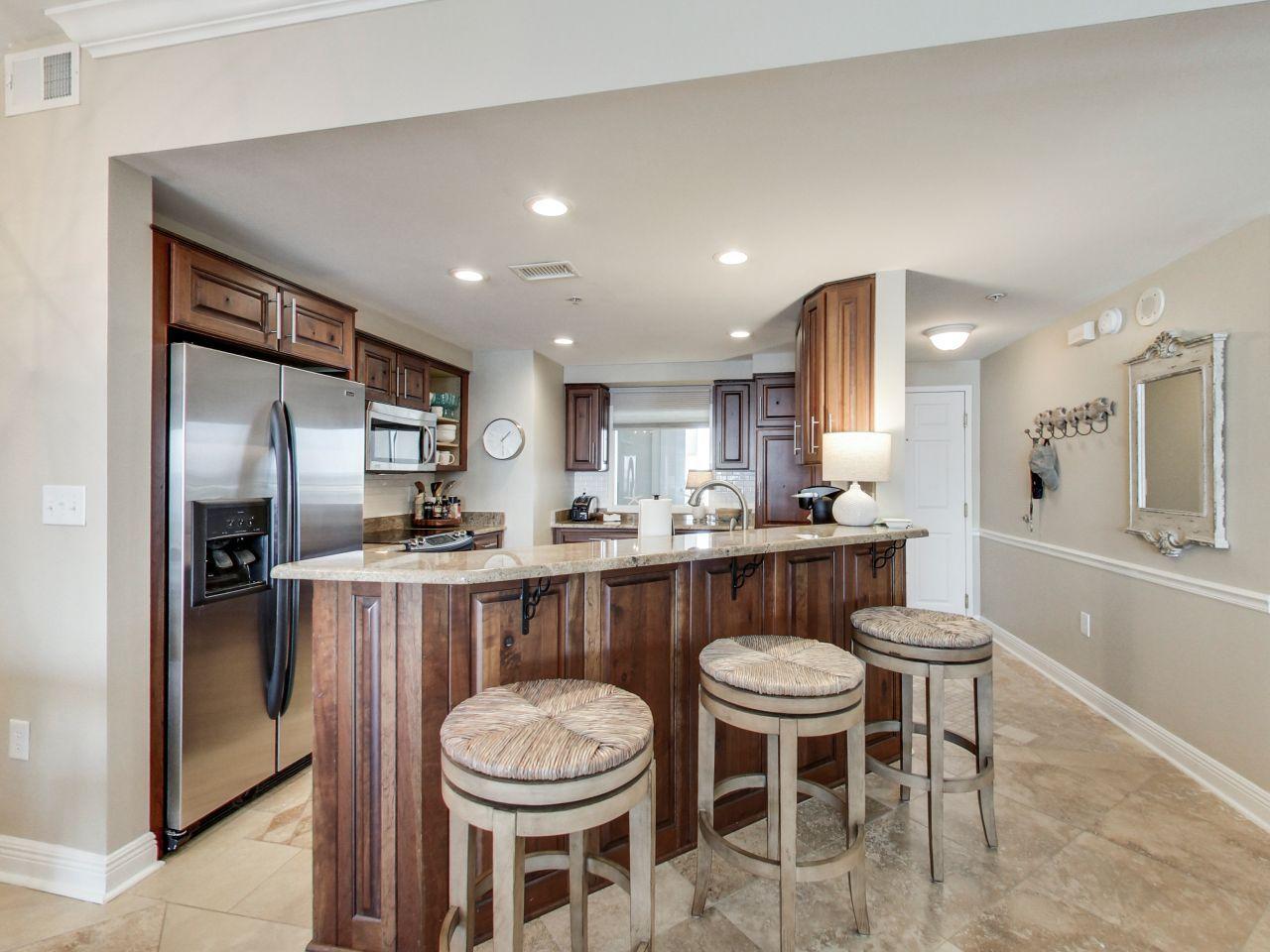 HOLIDAY ISLE TOWERS CONDO - Residential