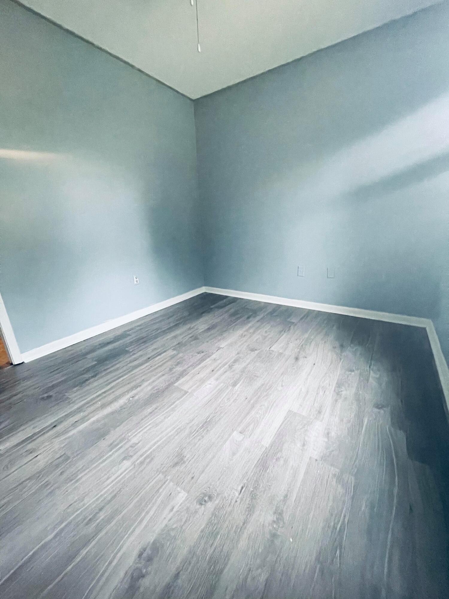 LAKEWOOD - Residential Lease