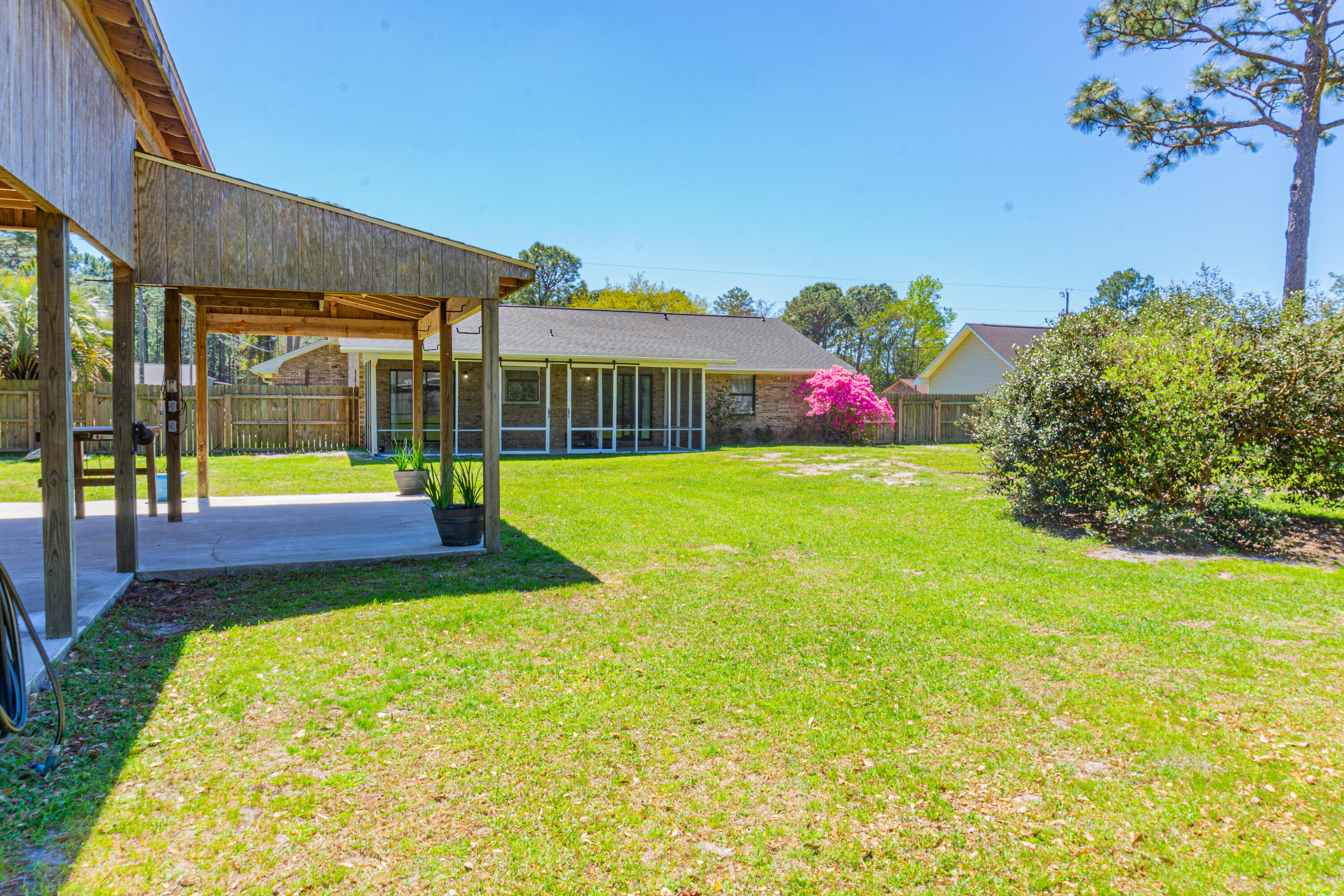 HOLLEY BY THE SEA - Residential