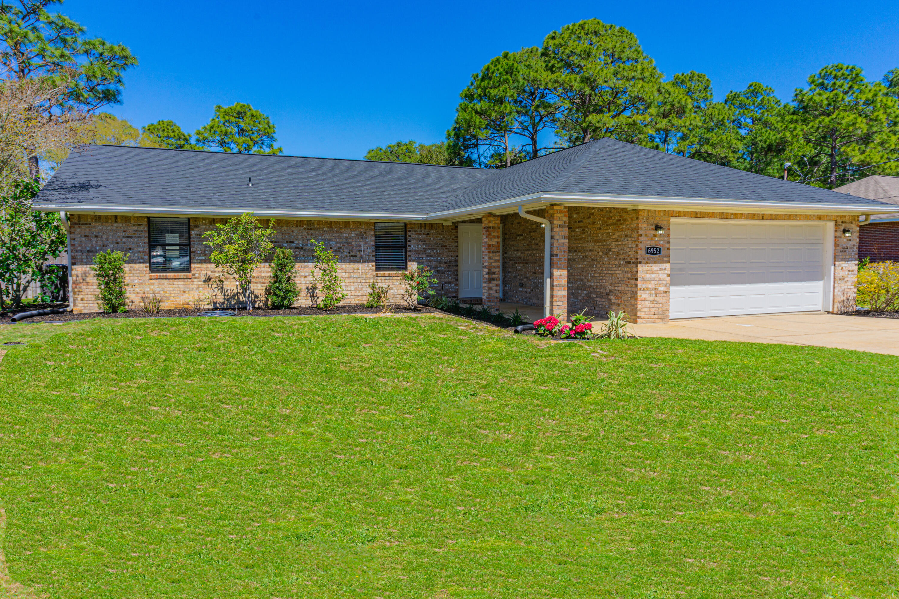 HOLLEY BY THE SEA - Residential