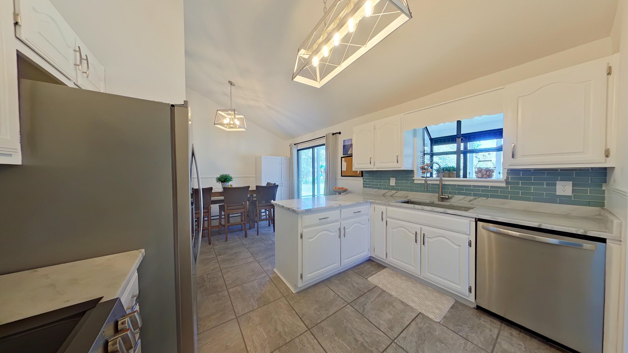 HOLLEY BY THE SEA - Residential