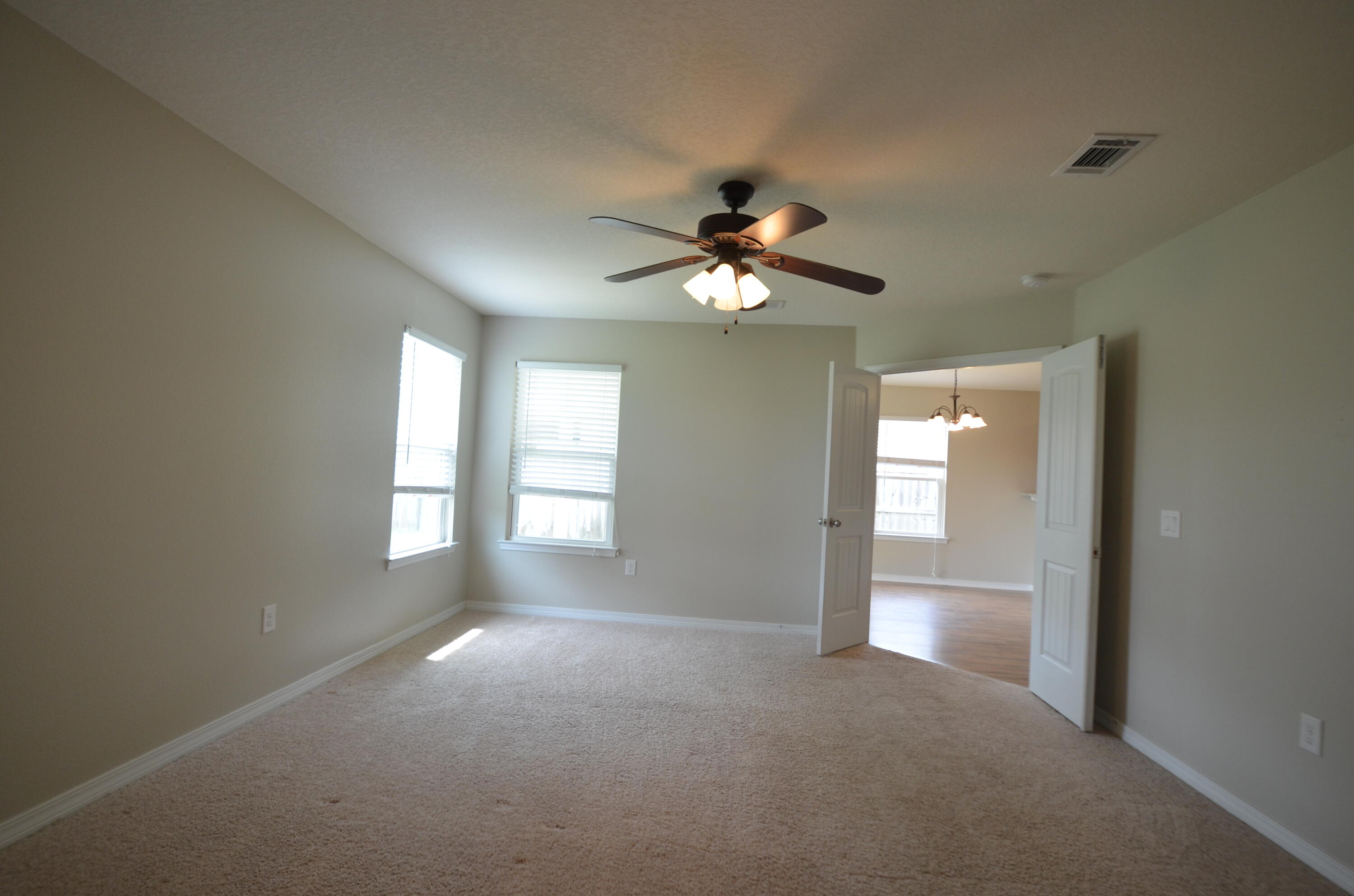 NAVARRE S/D 2ND ADDN - Residential Lease