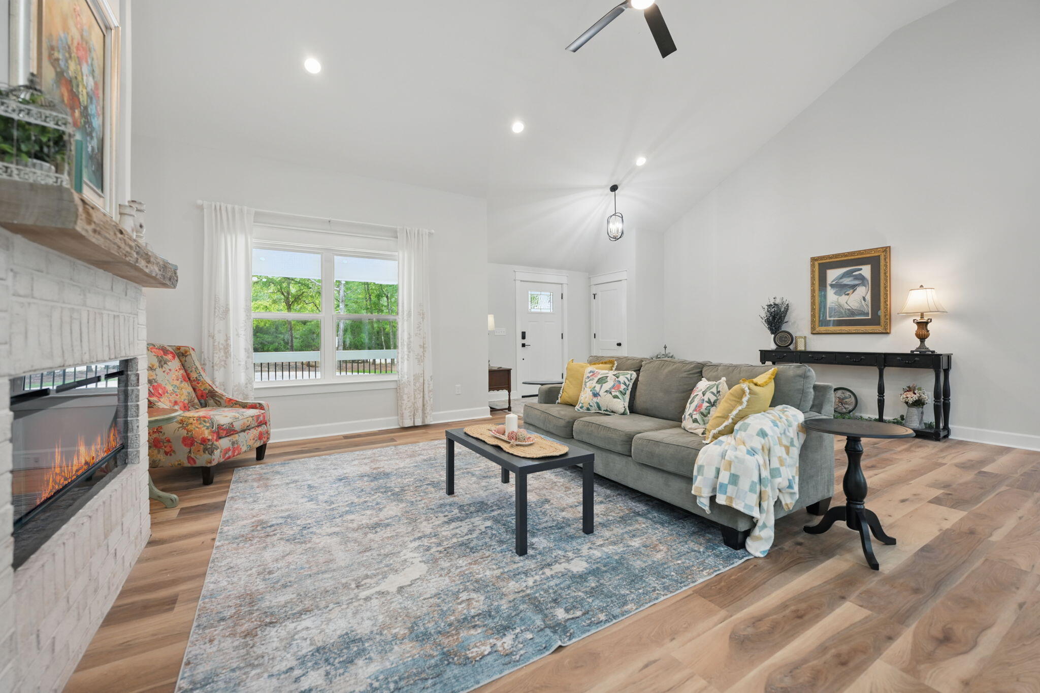 SPRING HILL ESTATES - Residential