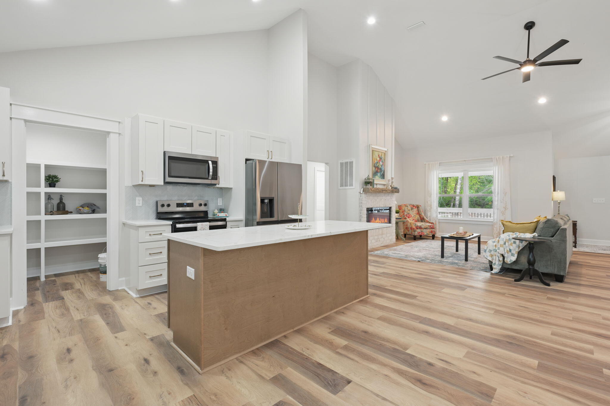 SPRING HILL ESTATES - Residential