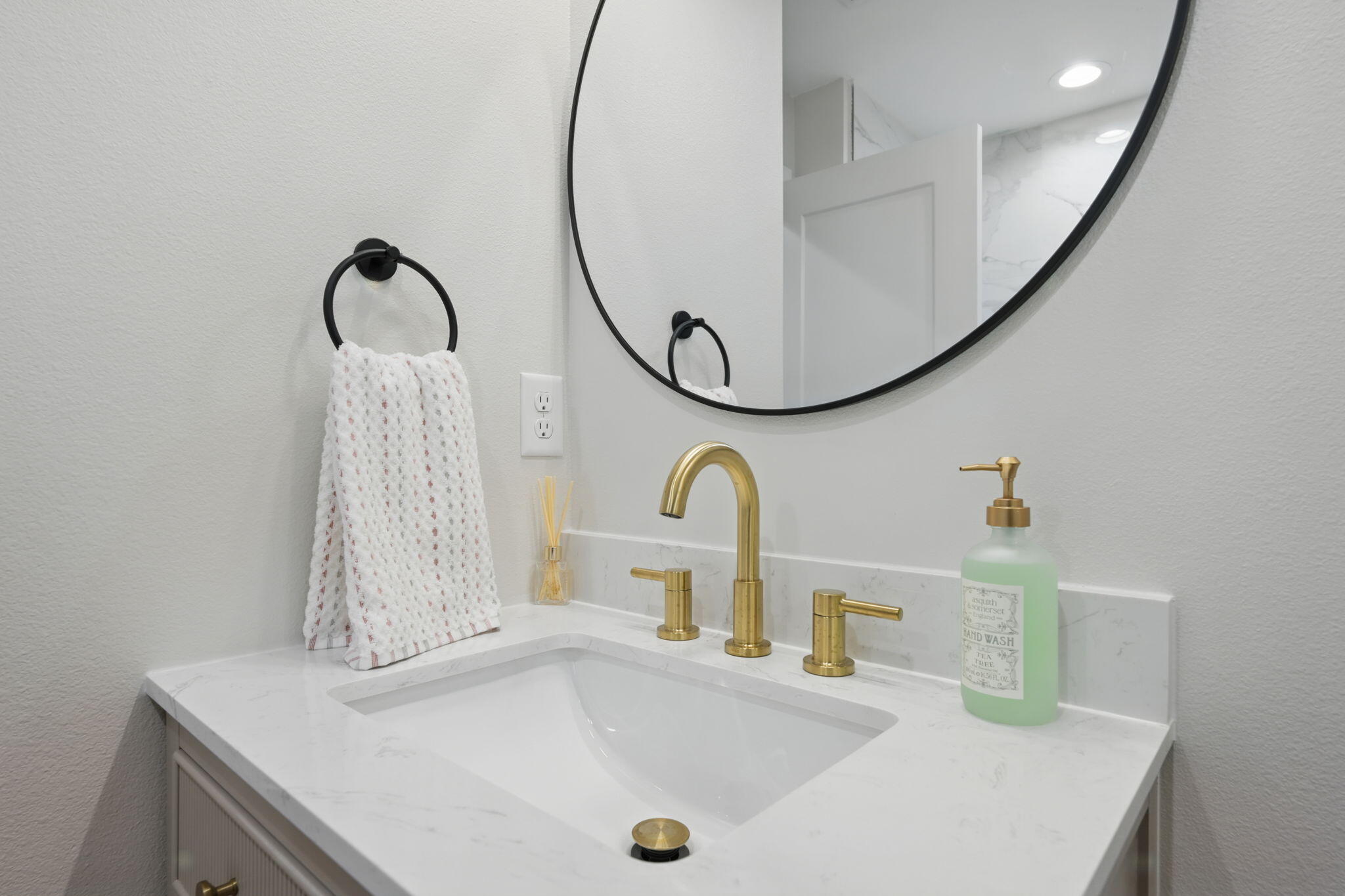 SPRING HILL ESTATES - Residential