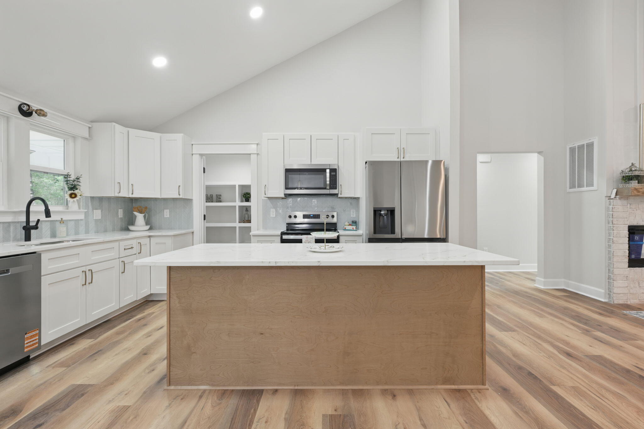 SPRING HILL ESTATES - Residential