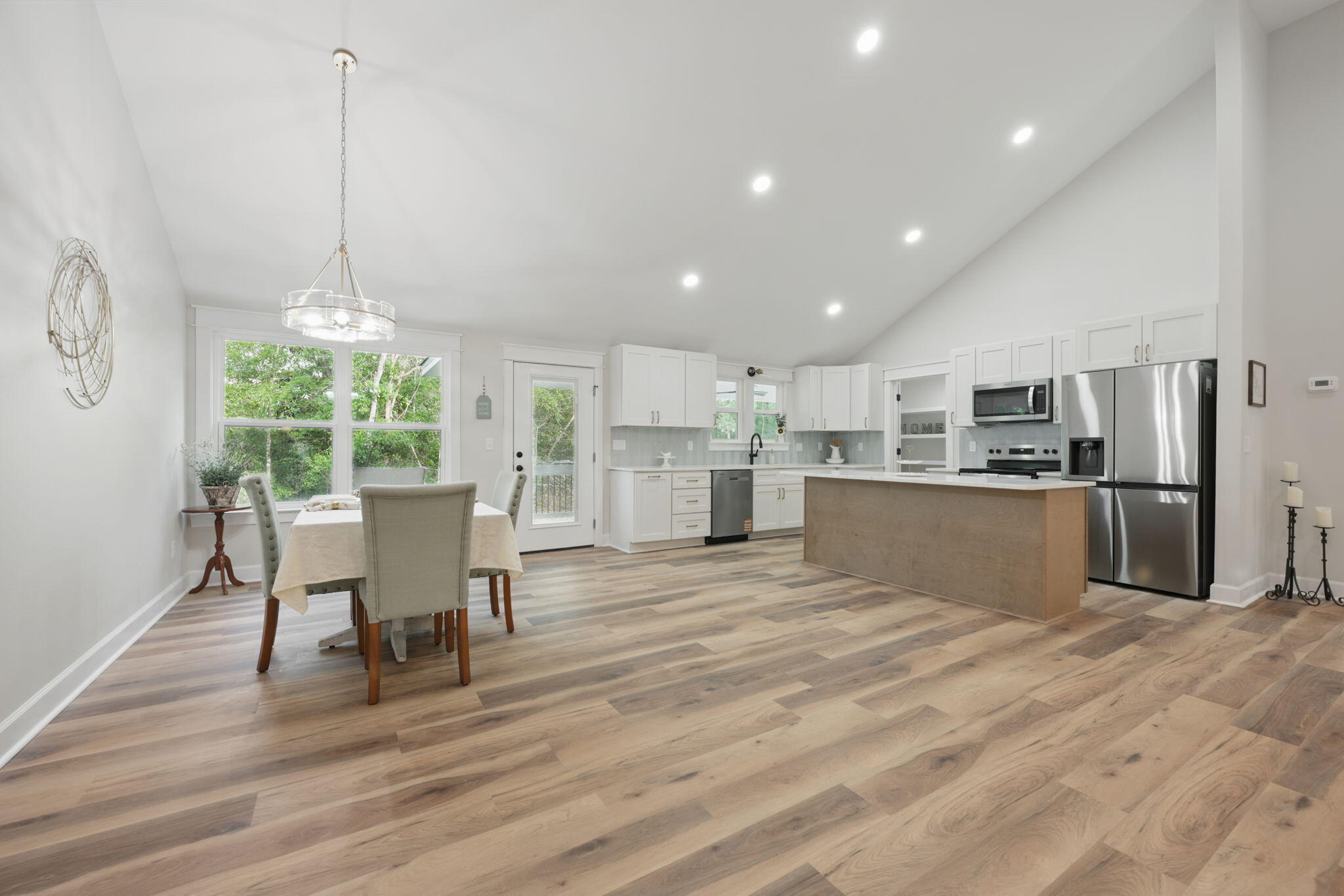 SPRING HILL ESTATES - Residential
