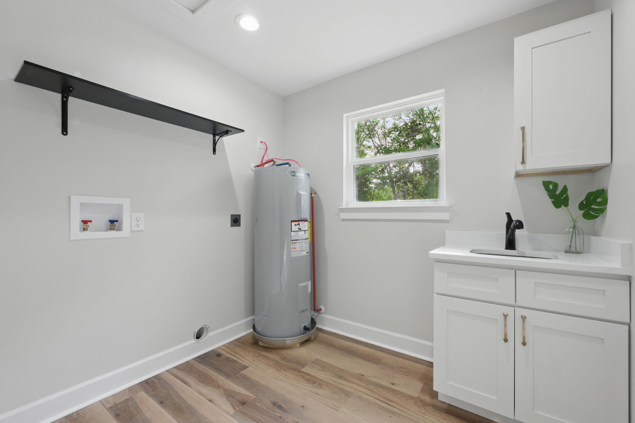 SPRING HILL ESTATES - Residential