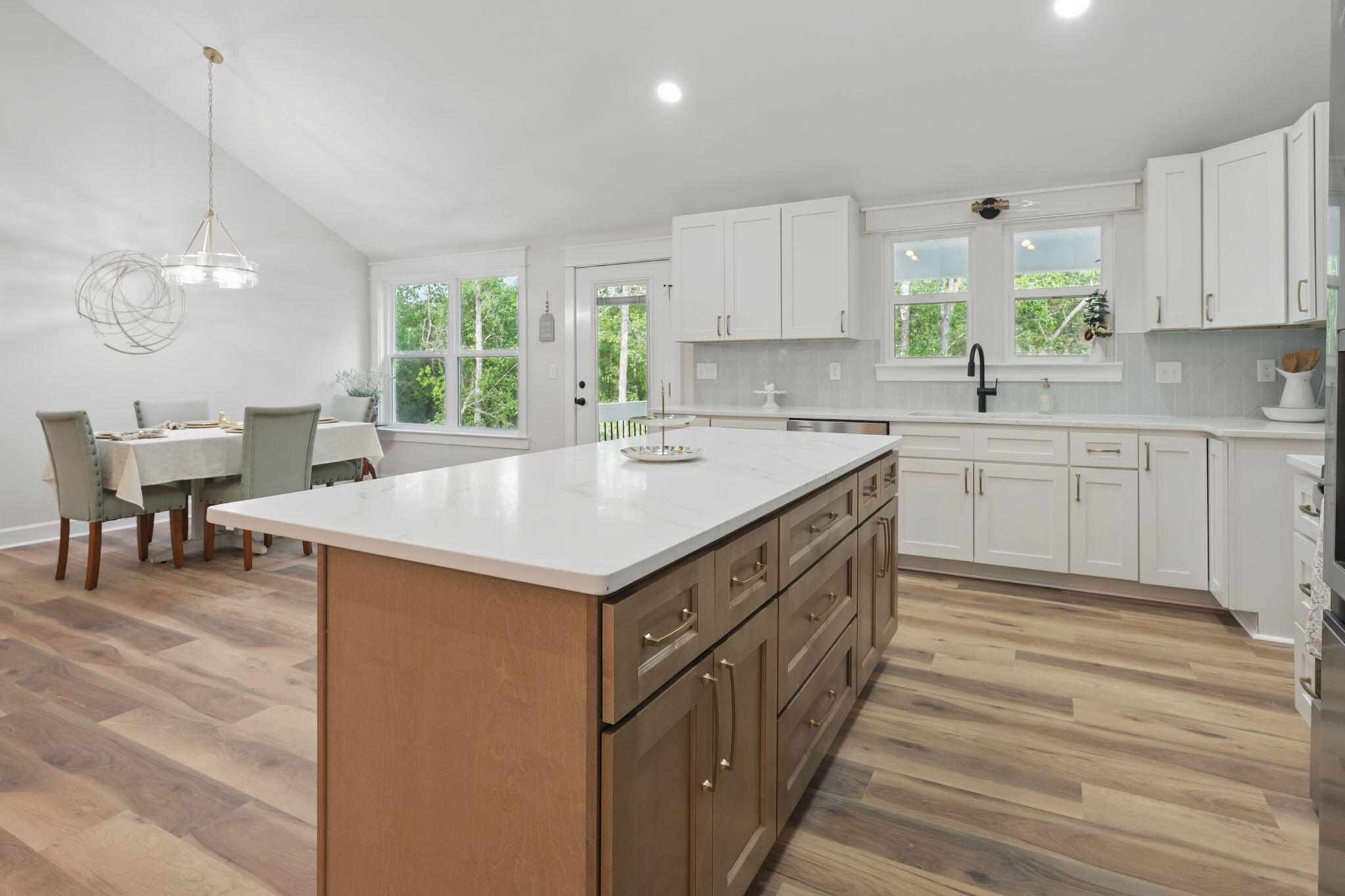 SPRING HILL ESTATES - Residential