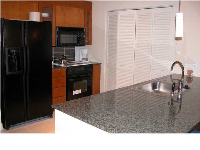 BAHIA CONDO - Residential