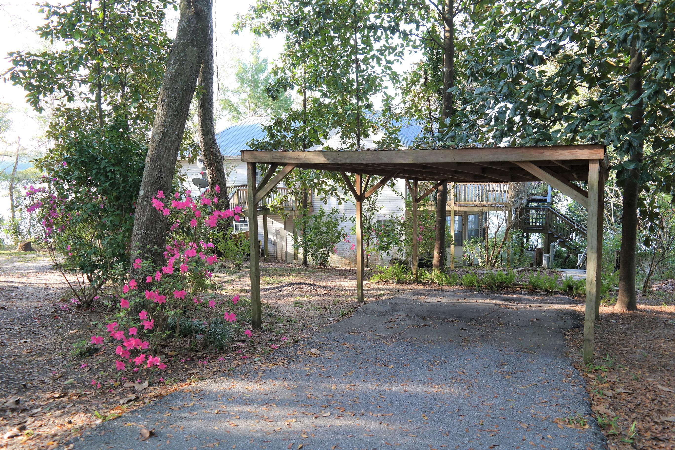LAKE HOLLEY ESTATES - Residential