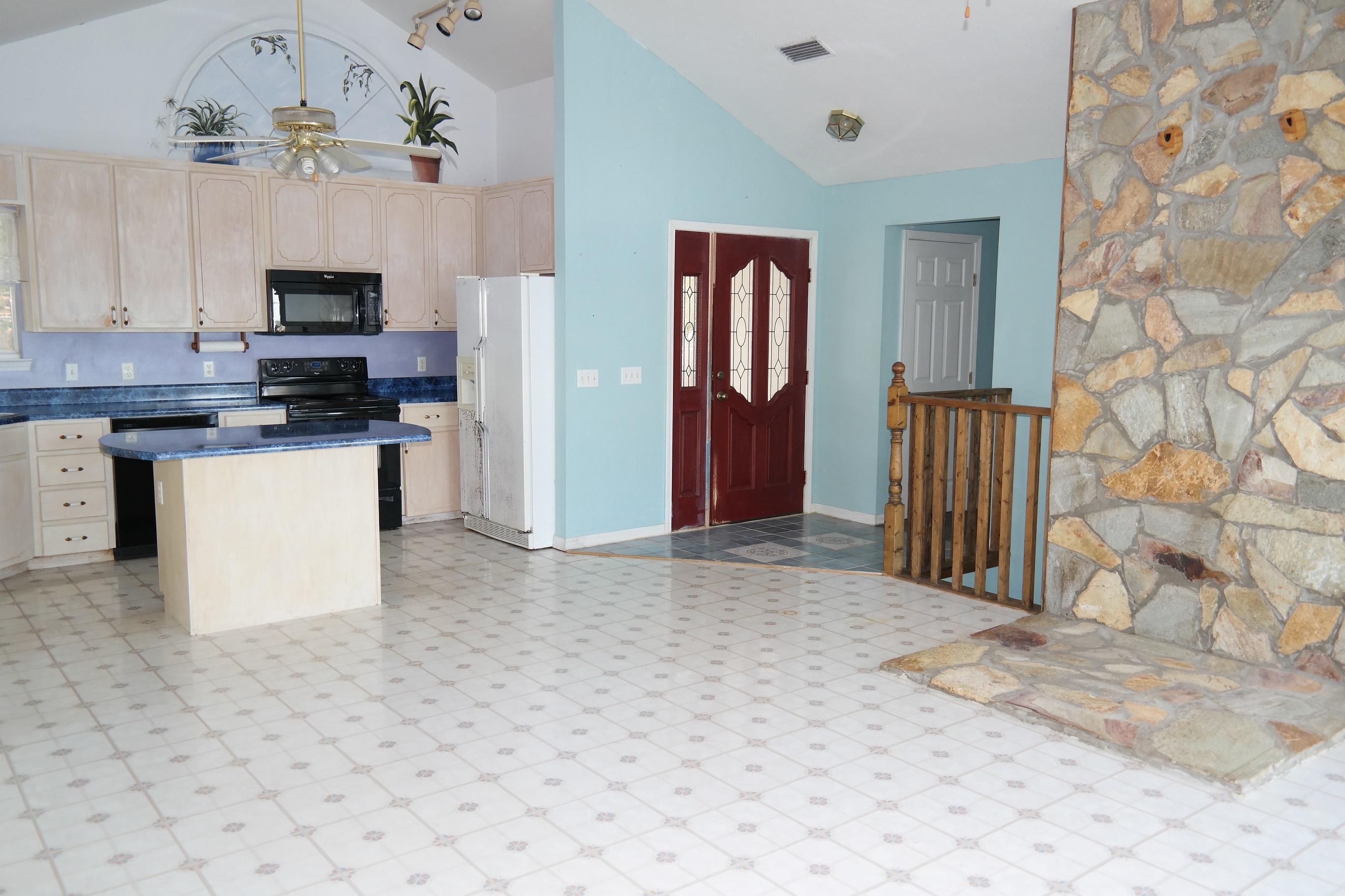 LAKE HOLLEY ESTATES - Residential