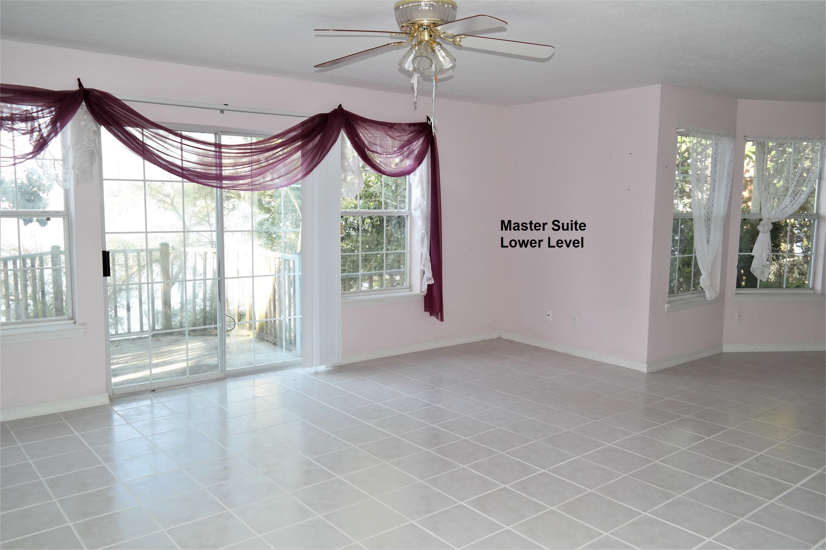 LAKE HOLLEY ESTATES - Residential