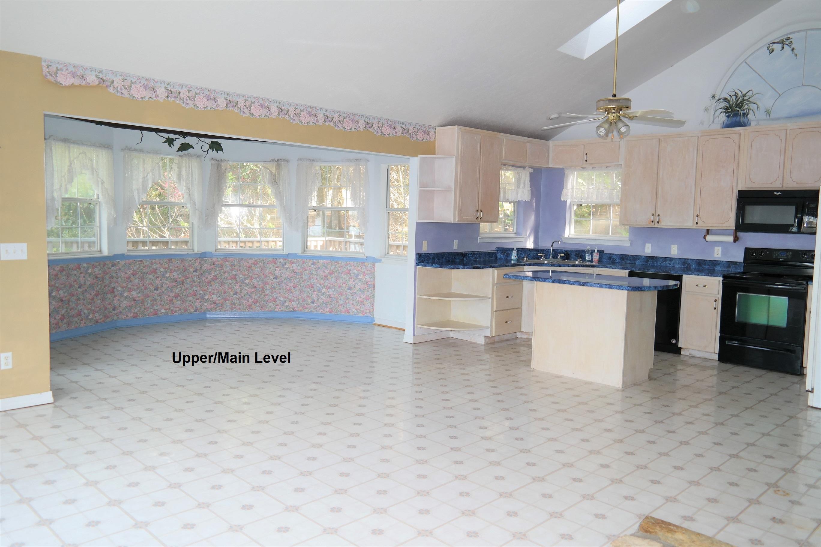 LAKE HOLLEY ESTATES - Residential