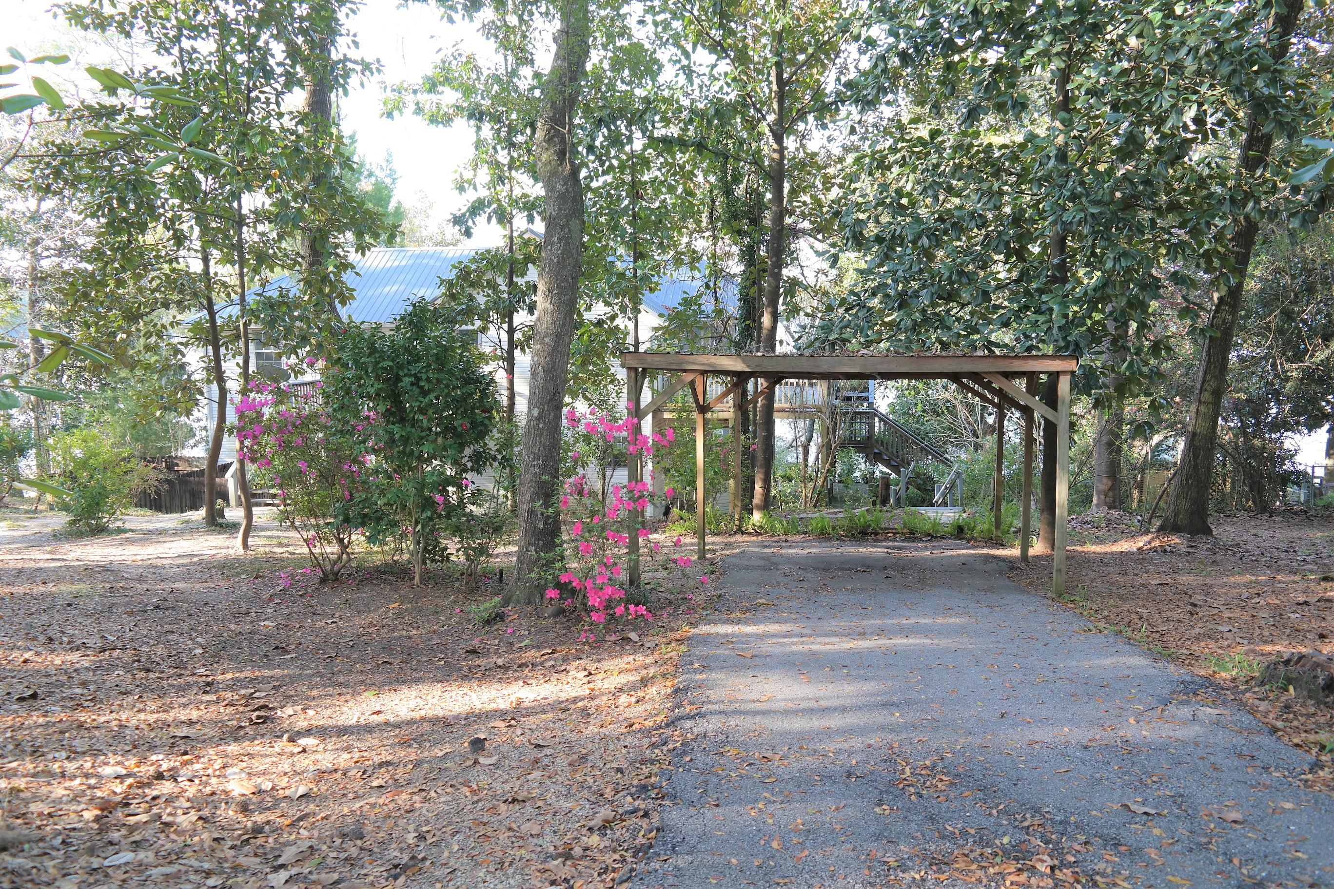 LAKE HOLLEY ESTATES - Residential