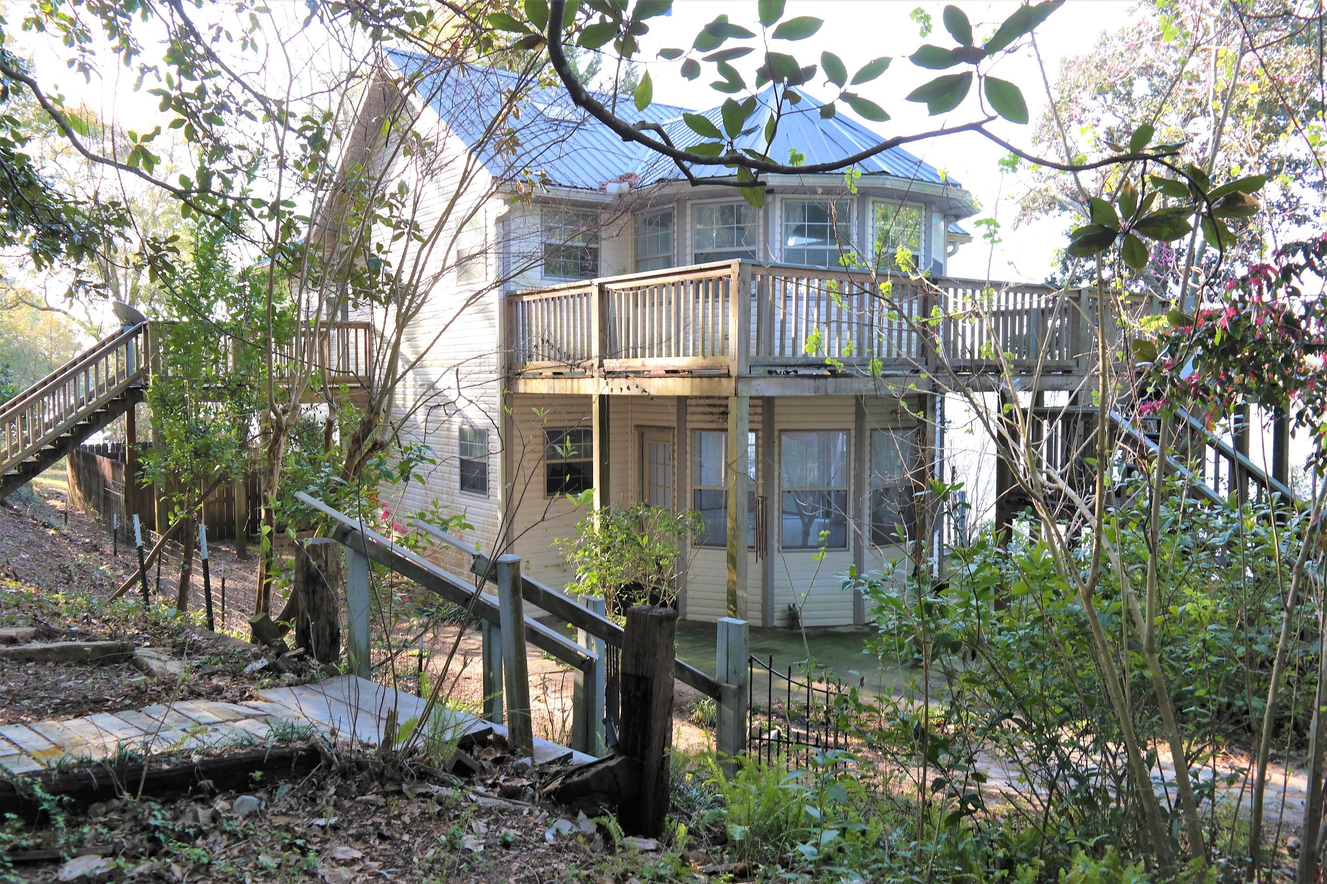 LAKE HOLLEY ESTATES - Residential