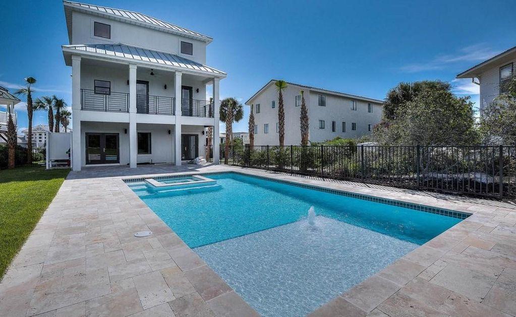 PELICAN POINTE AT CAMP CREEK - Residential