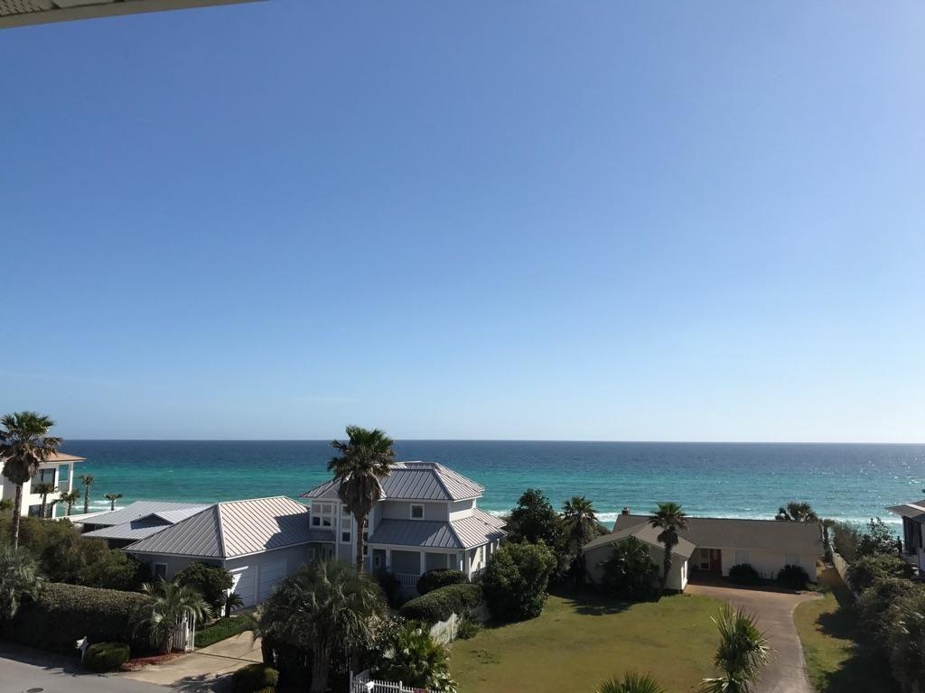 PELICAN POINTE AT CAMP CREEK - Residential