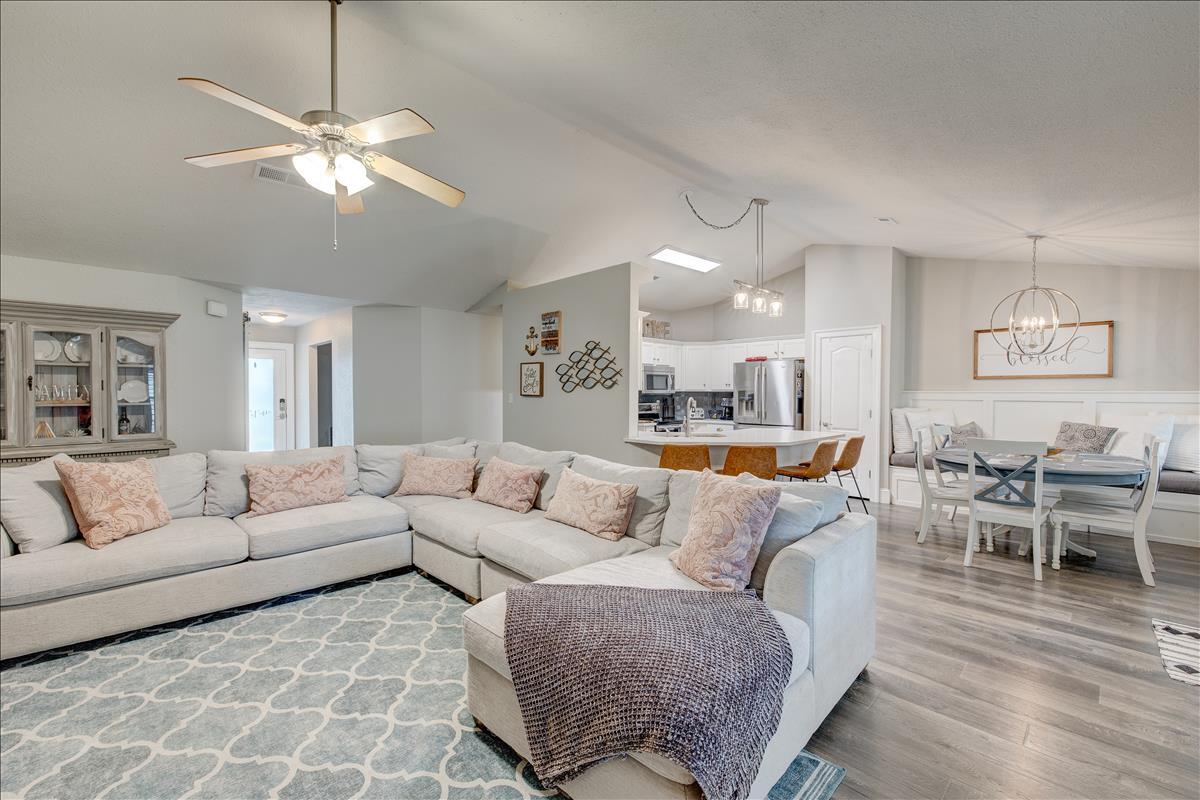 DRIFTWOOD ESTATES - Residential