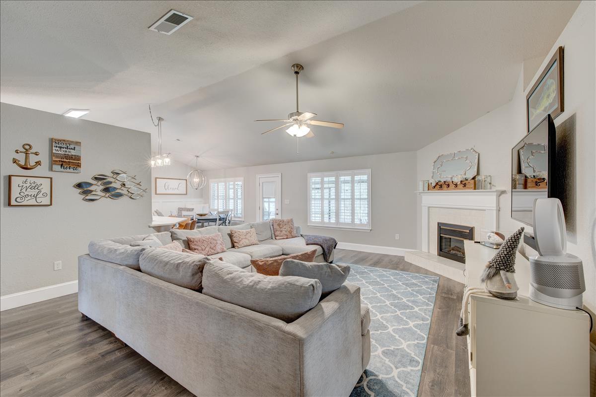 DRIFTWOOD ESTATES - Residential