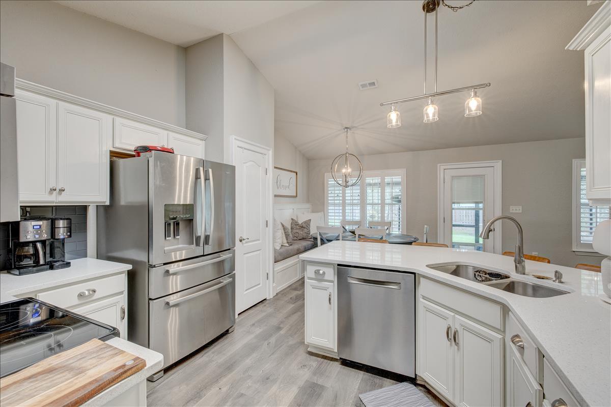 DRIFTWOOD ESTATES - Residential