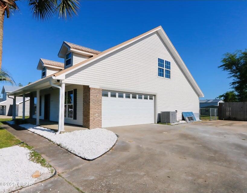 ROLLING HILLS - Residential