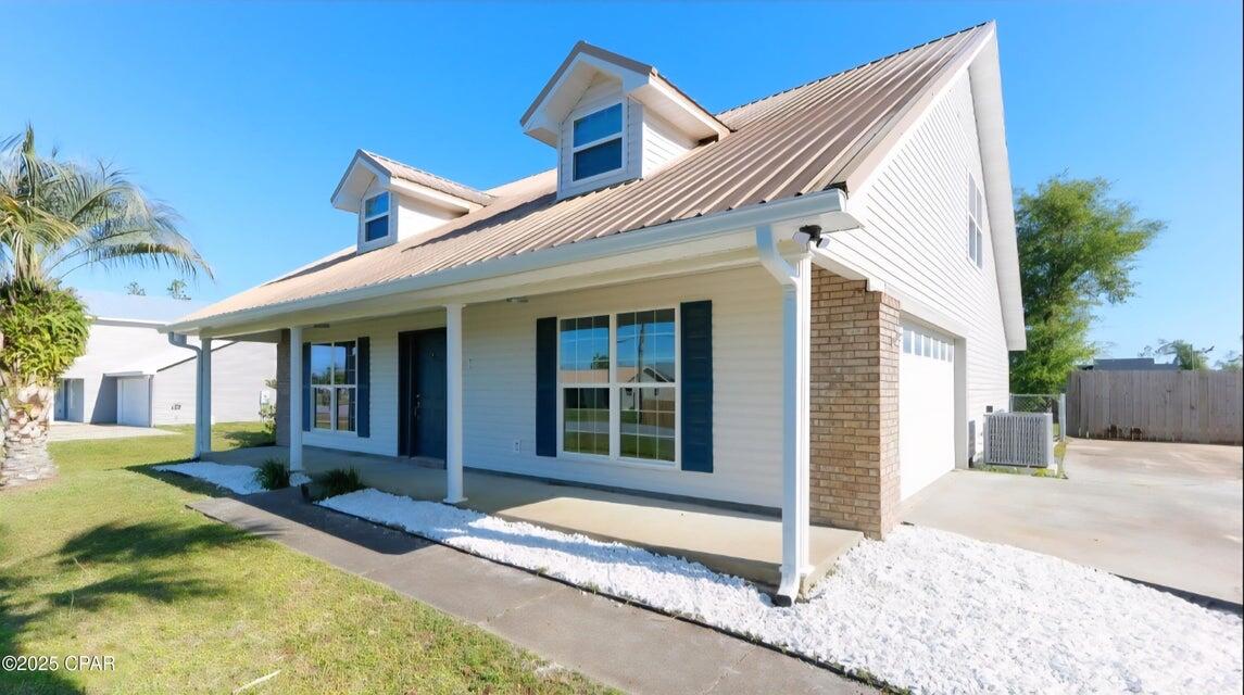 ROLLING HILLS - Residential