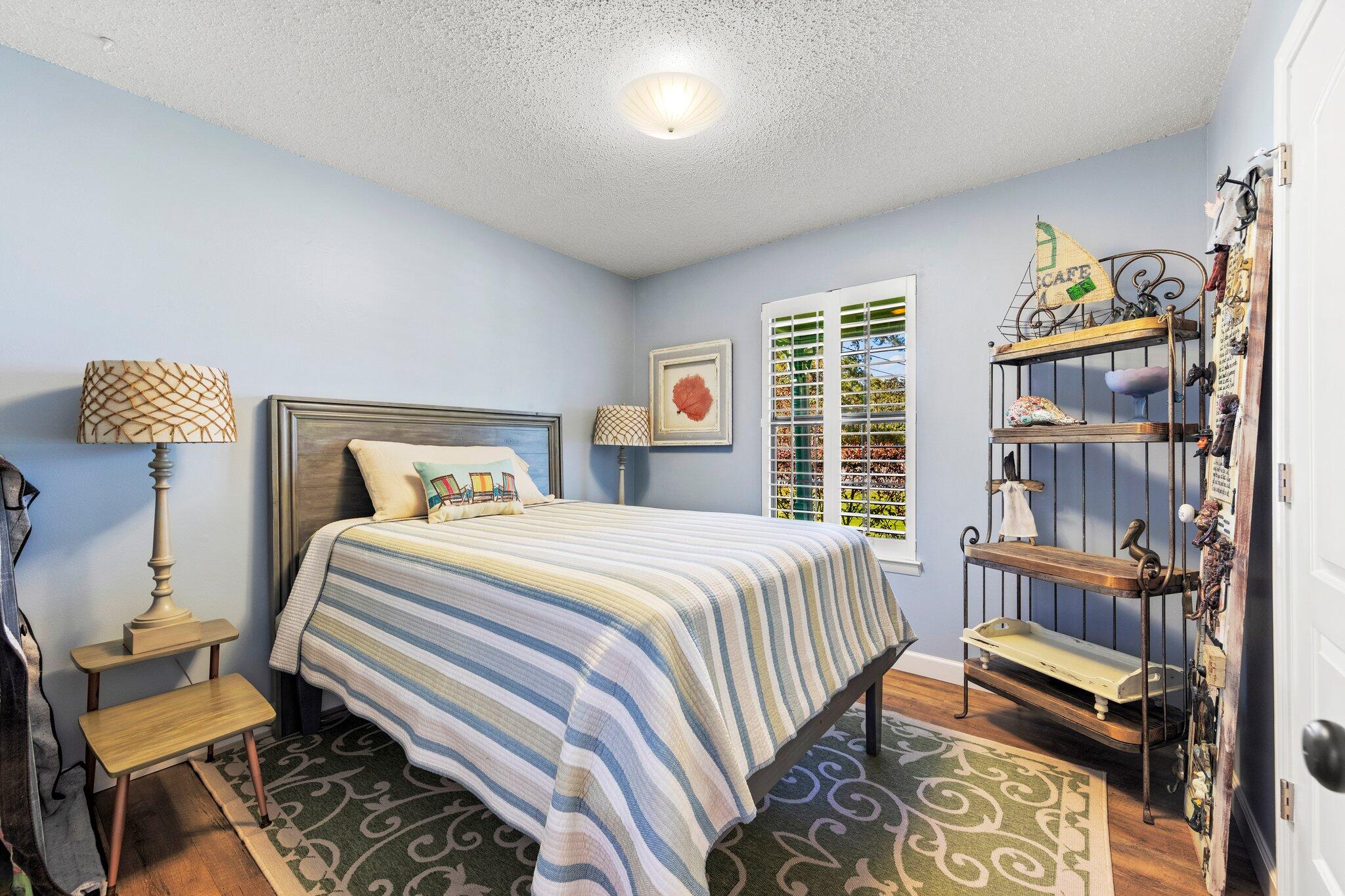 PINE MEADOWS 2ND ADDN - Residential