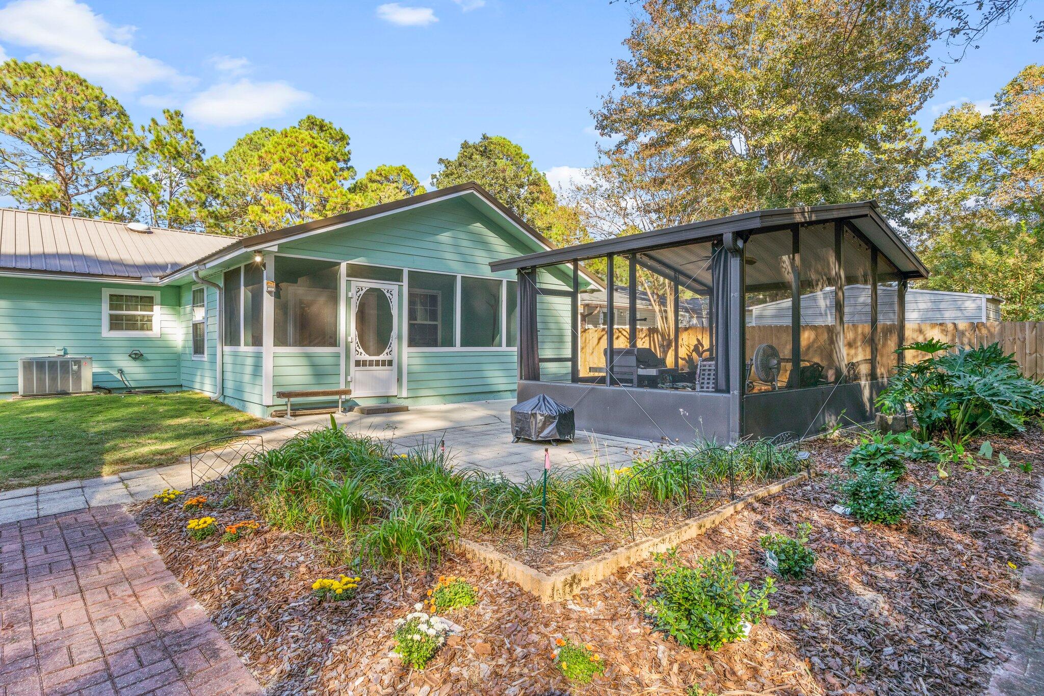 PINE MEADOWS 2ND ADDN - Residential