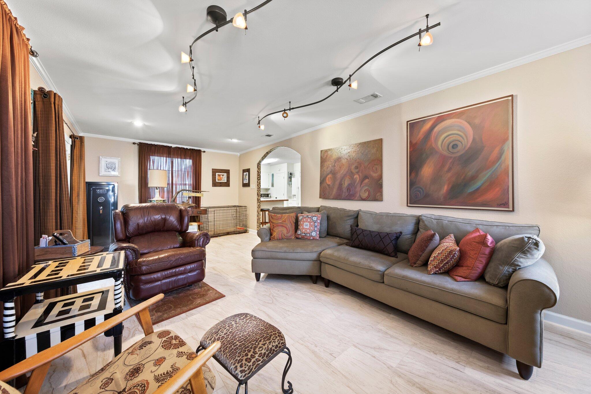 PINE MEADOWS 2ND ADDN - Residential