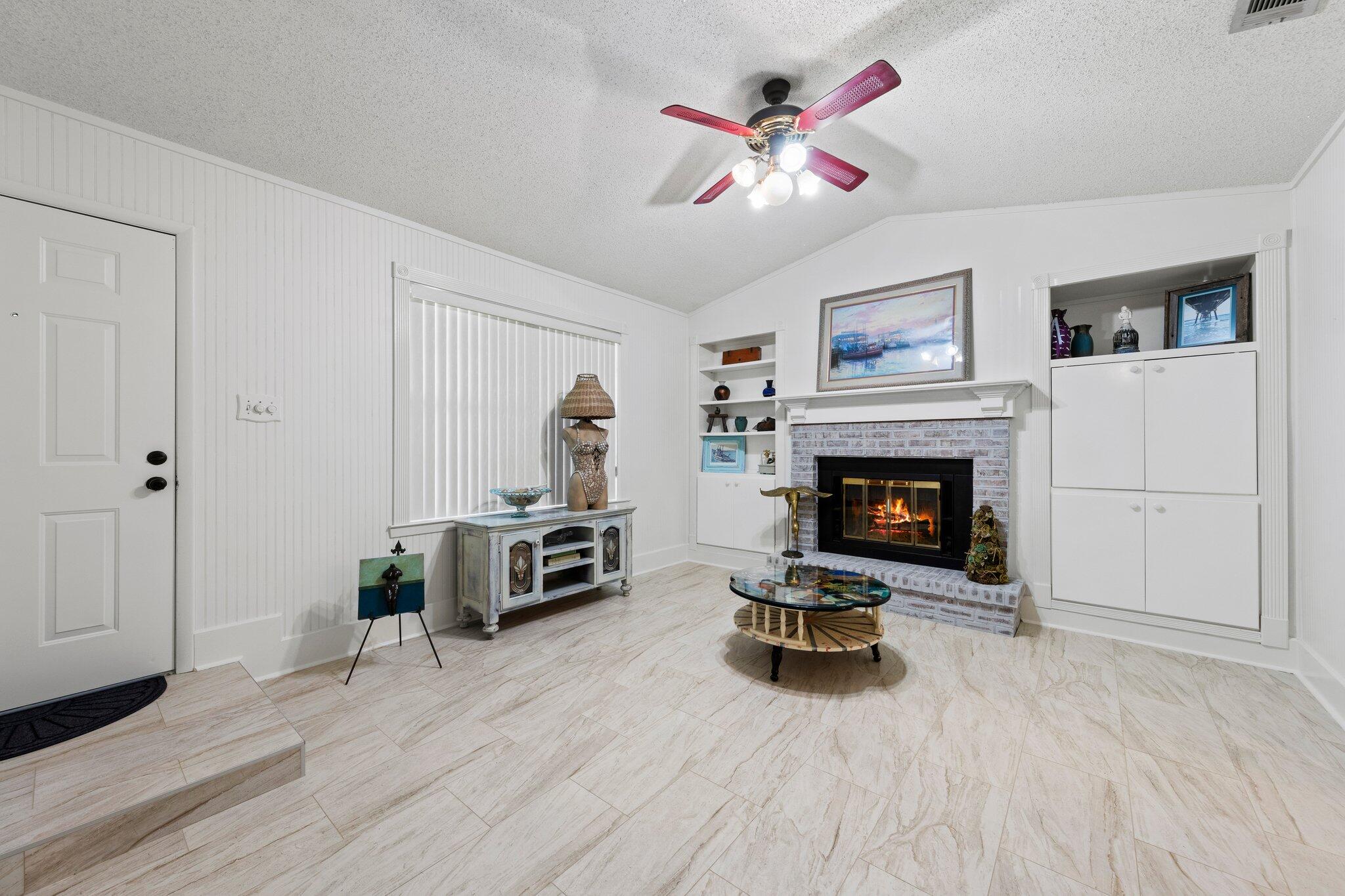 PINE MEADOWS 2ND ADDN - Residential
