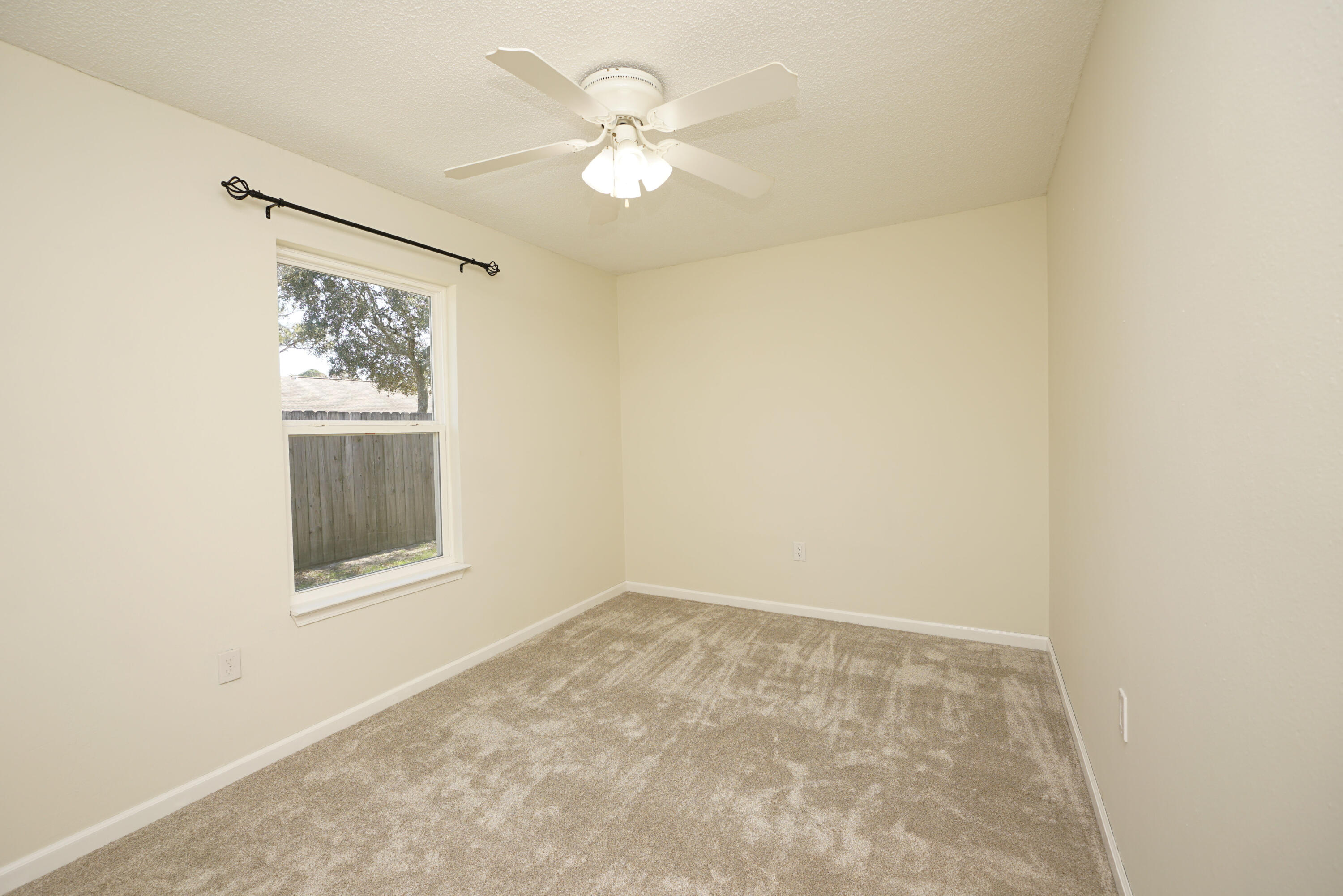 PINEWOOD ESTATES 2 - Residential