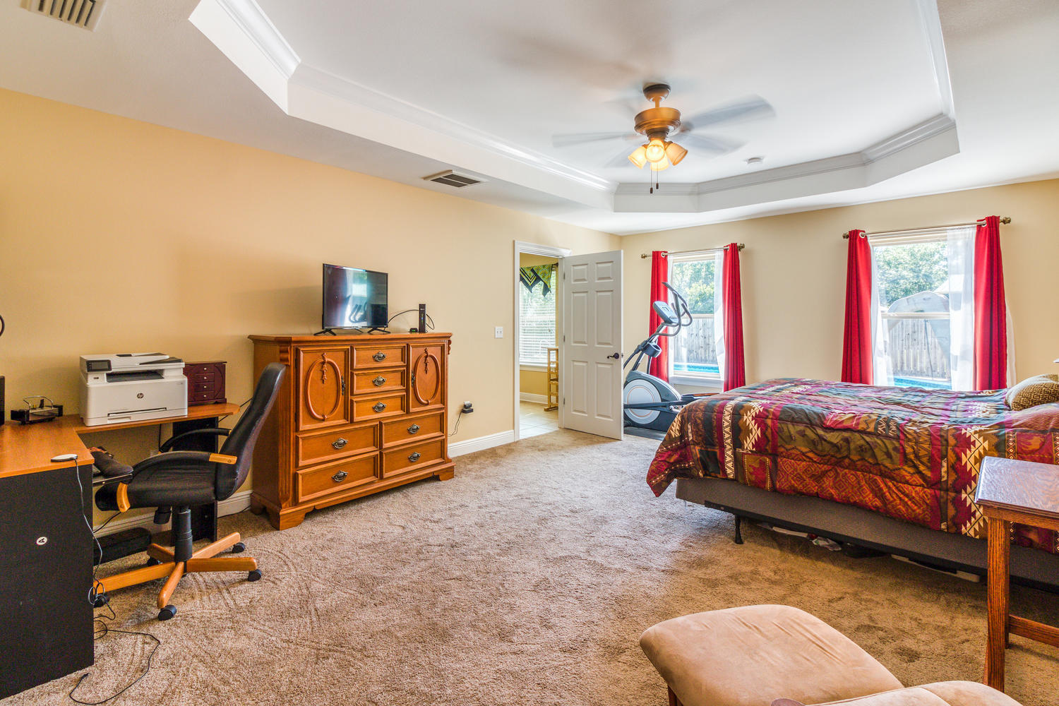 HOLLY WOODS - Residential